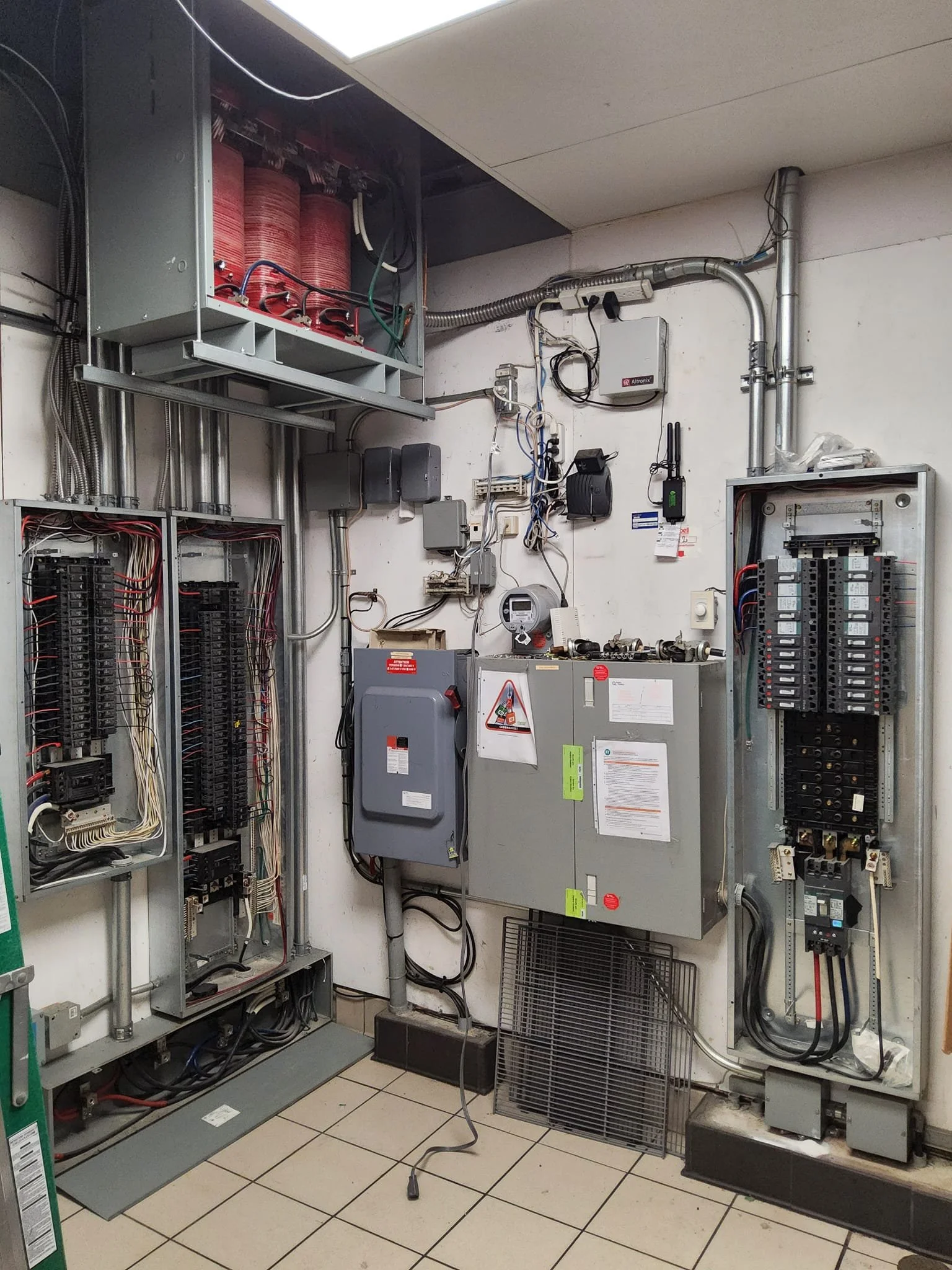 Inspections panneaux SB.jpg