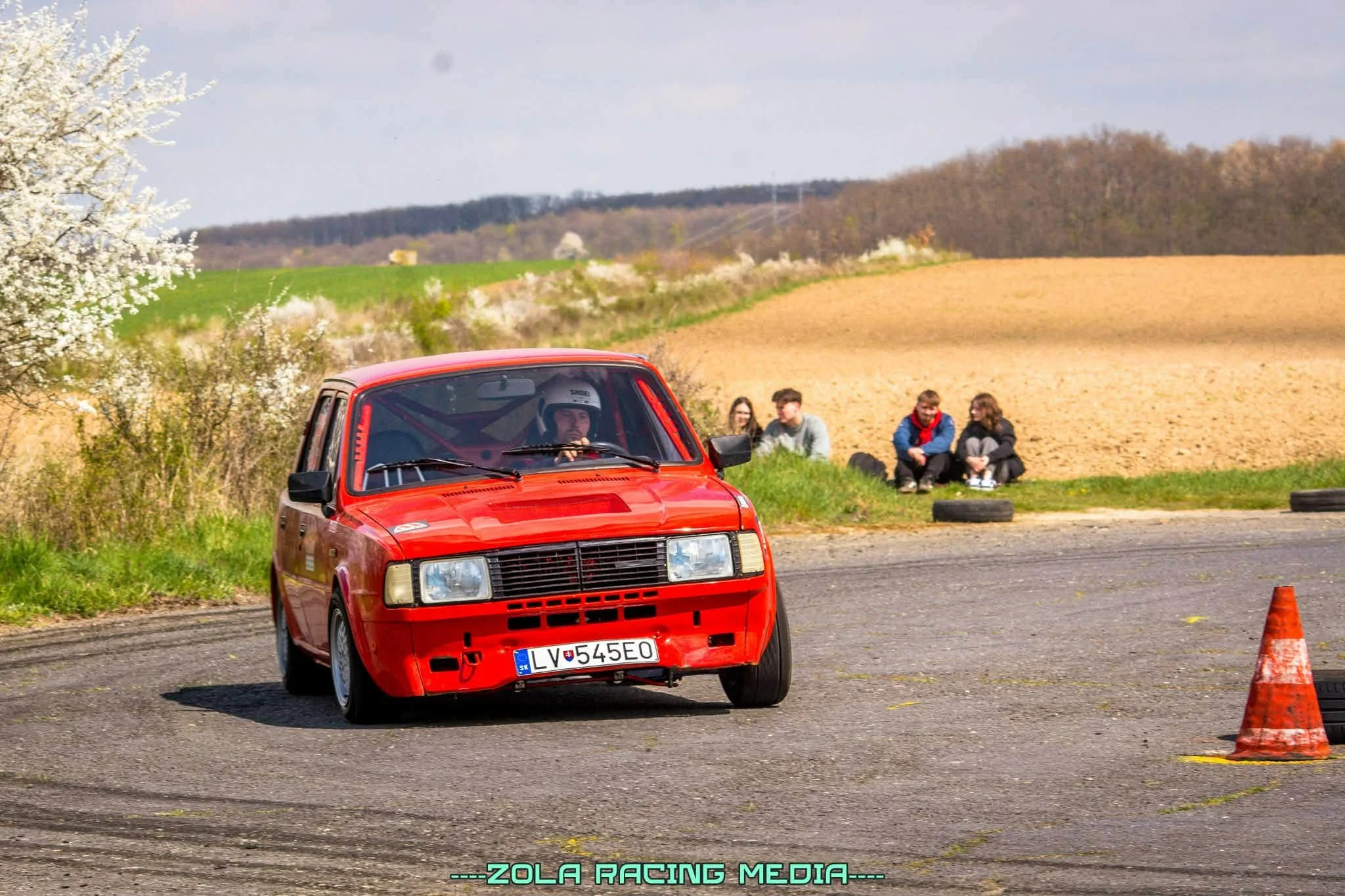 61cc3ae9-4435-4f5d-af8d-ca74d1e87383.jpg