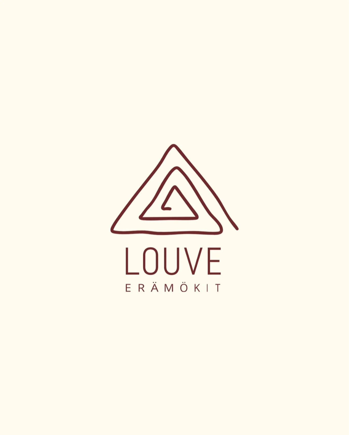 T&auml;st&auml; alkaa Louven tarina.

Louve-er&auml;m&ouml;kit rakentuvat ensi kes&auml;n aikana
Oulun Ylikiiminkiin, Kiiminkijoen varteen.

Louven logo kantaa mukanaan
kahta merkityst&auml;:
m&ouml;kki&auml; ja jatulintarhaa.

Jatulintarhat ovat kiv