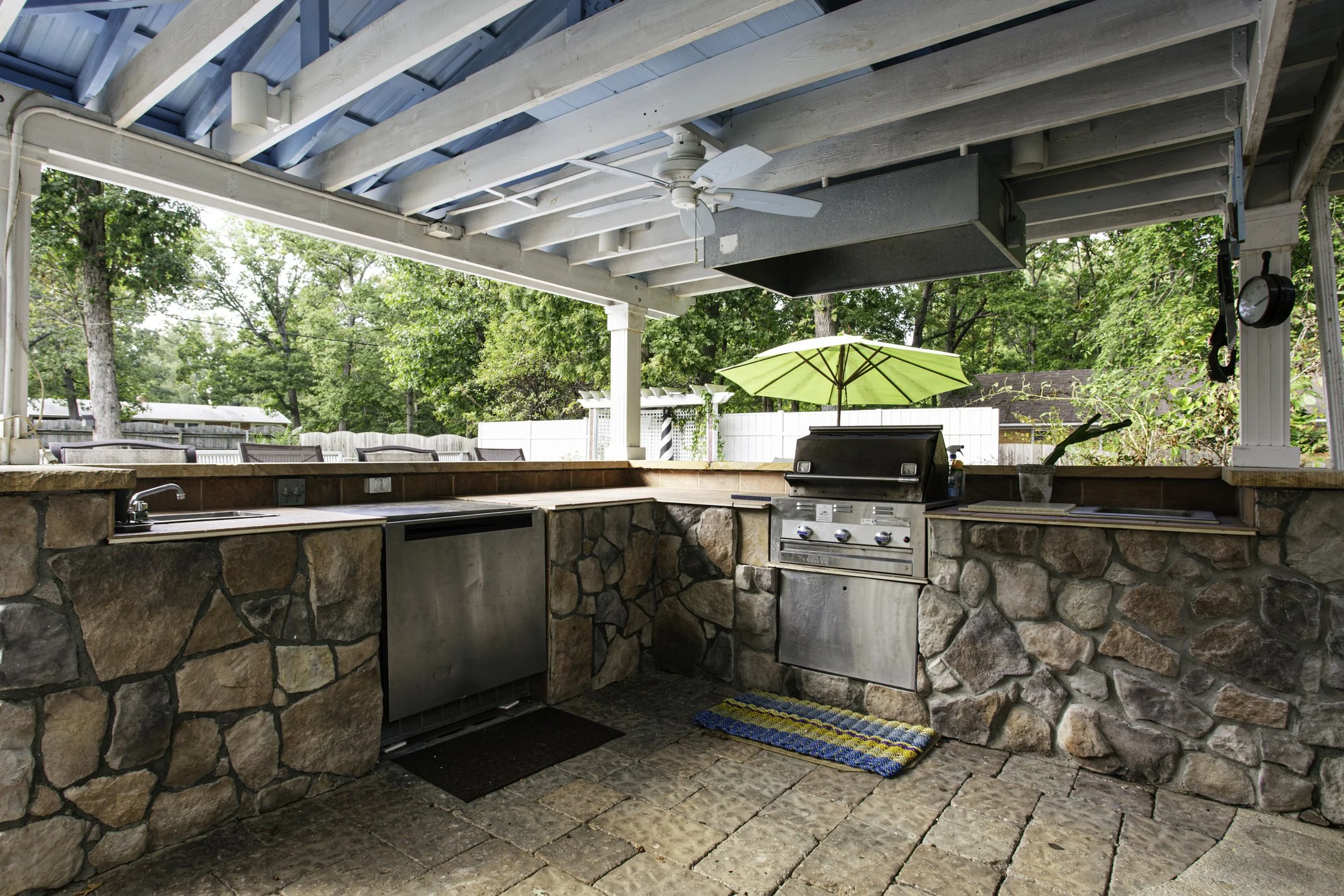 Outdoor Kitchens