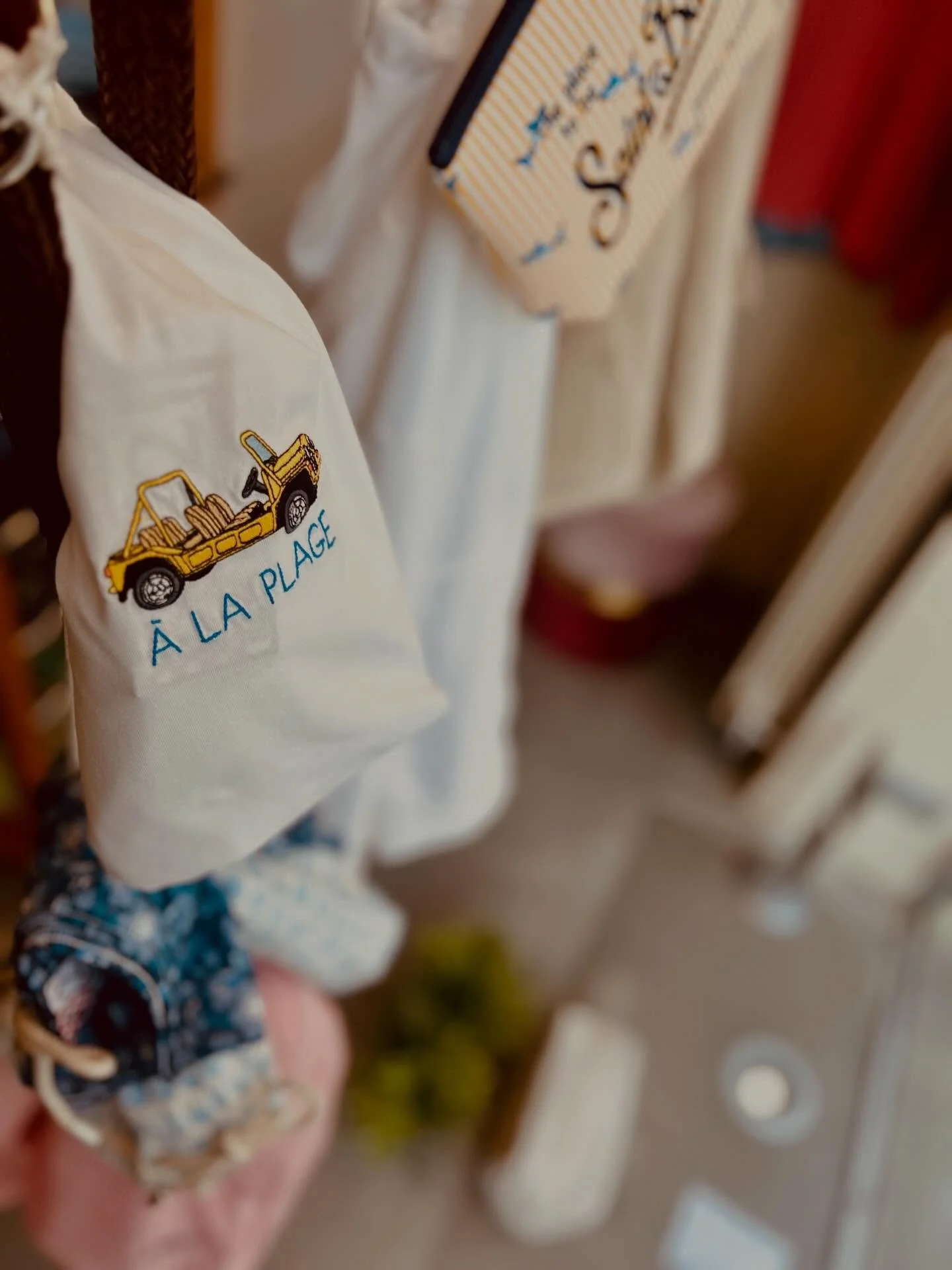 Ready to check your beach bag? 😎🏖️🩳