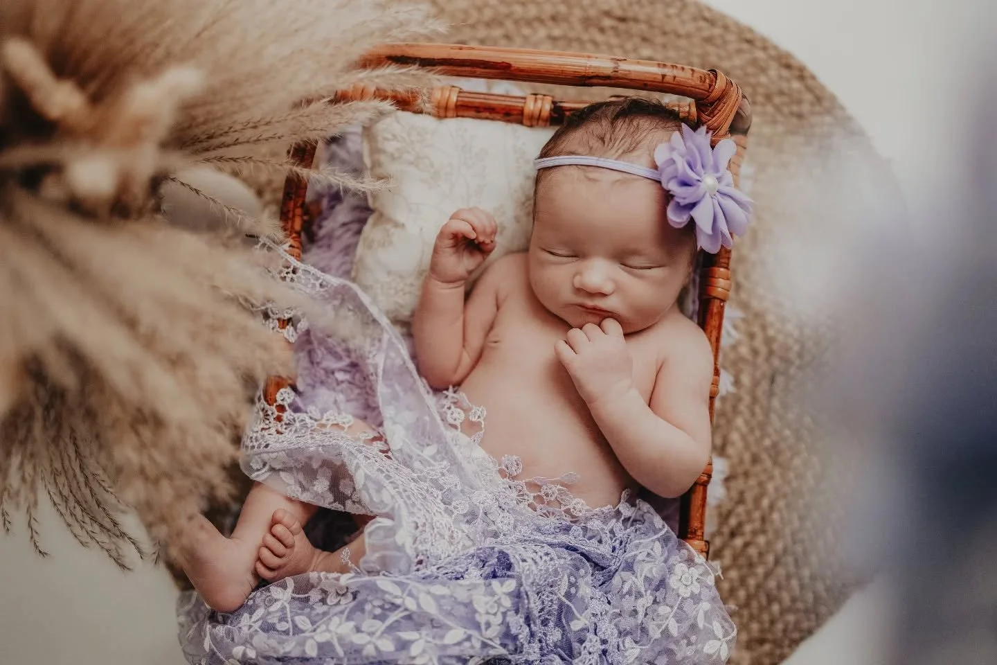 Beautiful little darling and her wonderful family! ❤️📷🌸 

https://tunnelvisionstudios.co.uk/newborns-and-babies