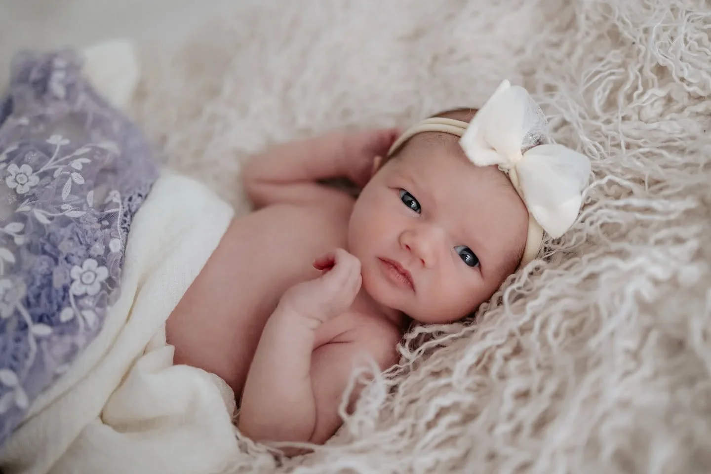 Beautiful little darling and her wonderful family! ❤️📷🌸 

https://tunnelvisionstudios.co.uk/newborns-and-babies