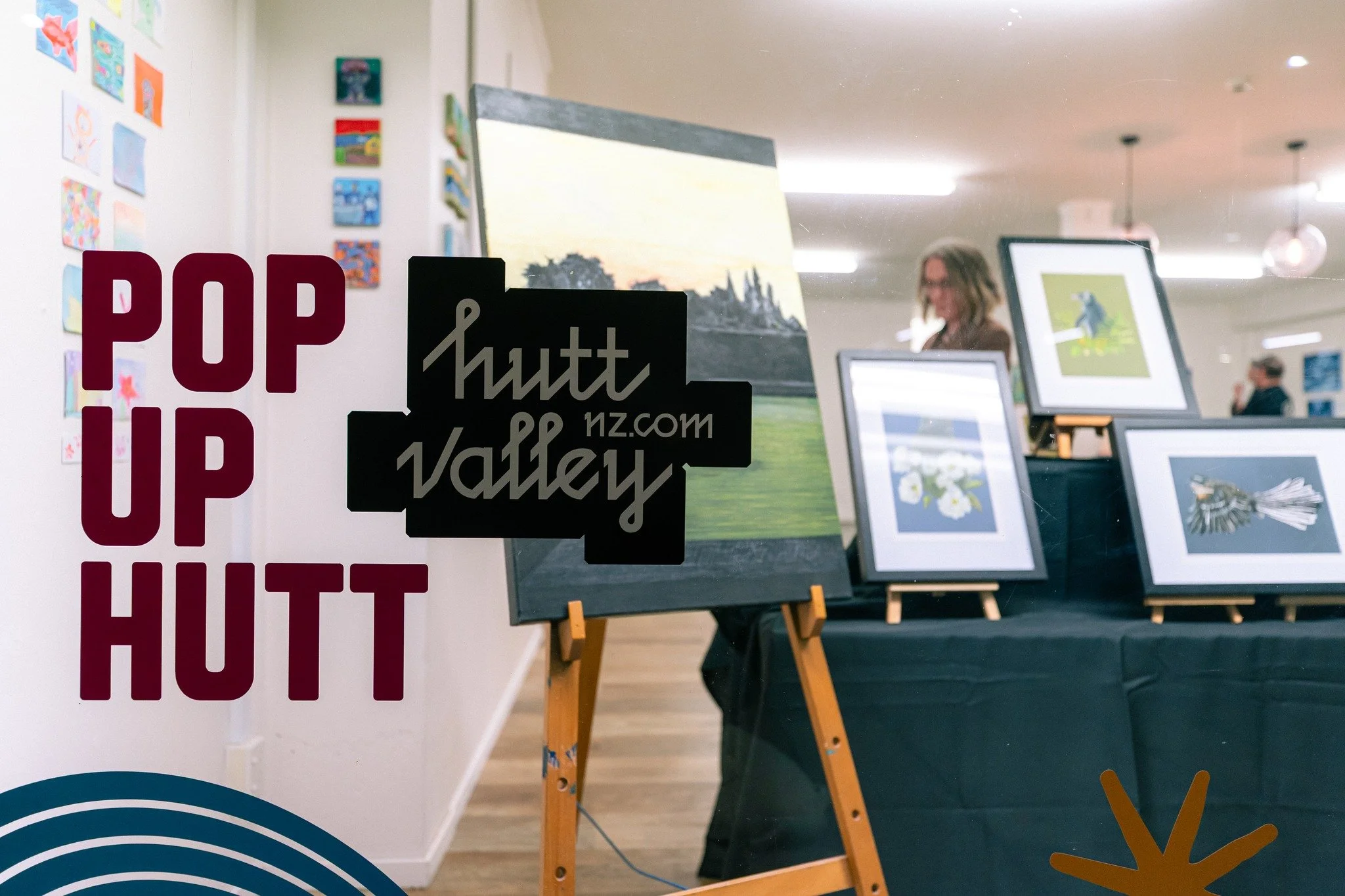 Have you discovered the Pop-Up Gallery at 170 High Street yet? 🎨

In collaboration with the Mini Art Gallery project and the @academygalleries  it's the very first activation for Pop Up Hutt, filling an empty shopfront with an incredible mix of work