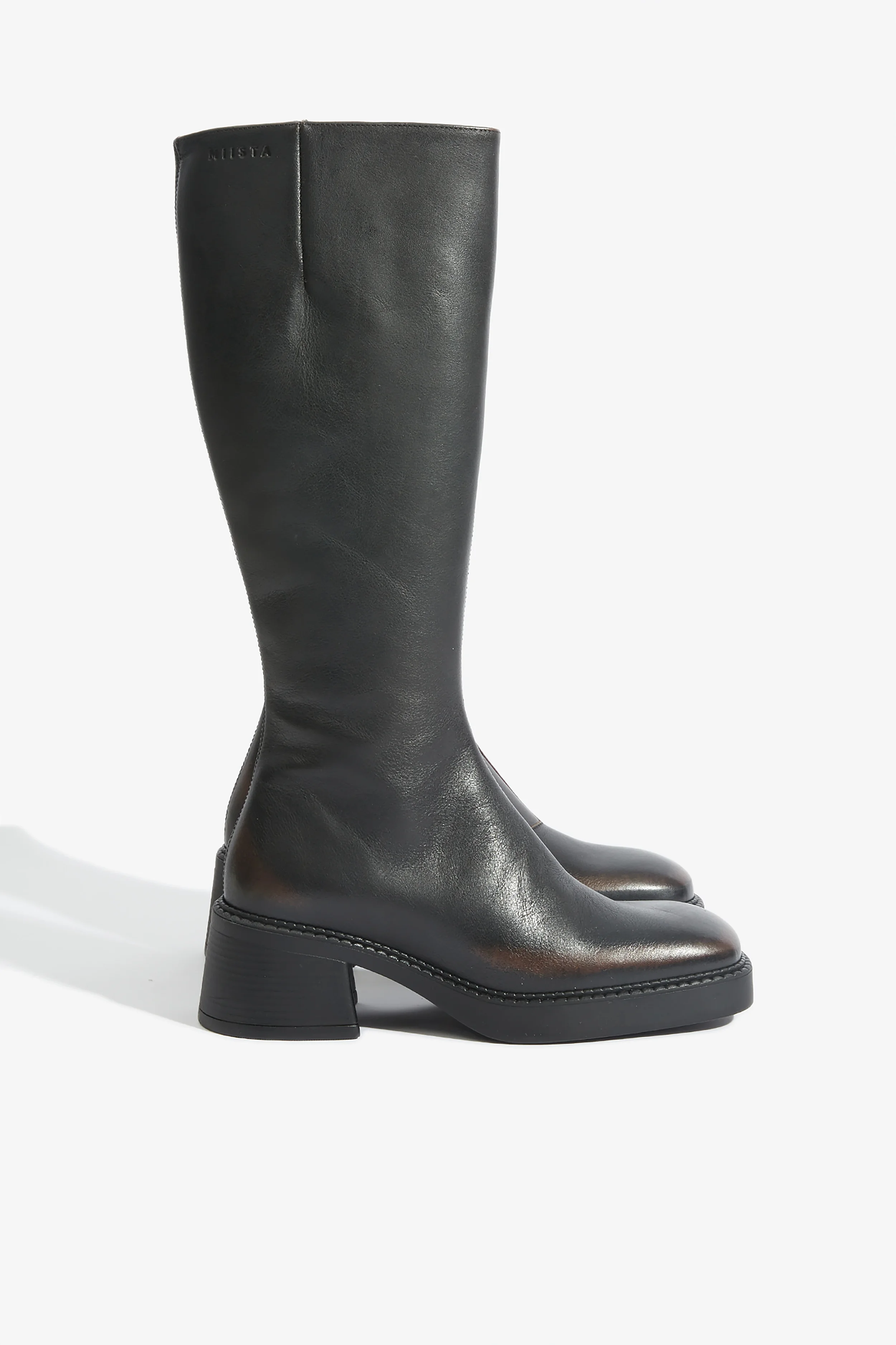 MIIYUMIBOOTSYUMIBRUSHEDBROWN-1.webp