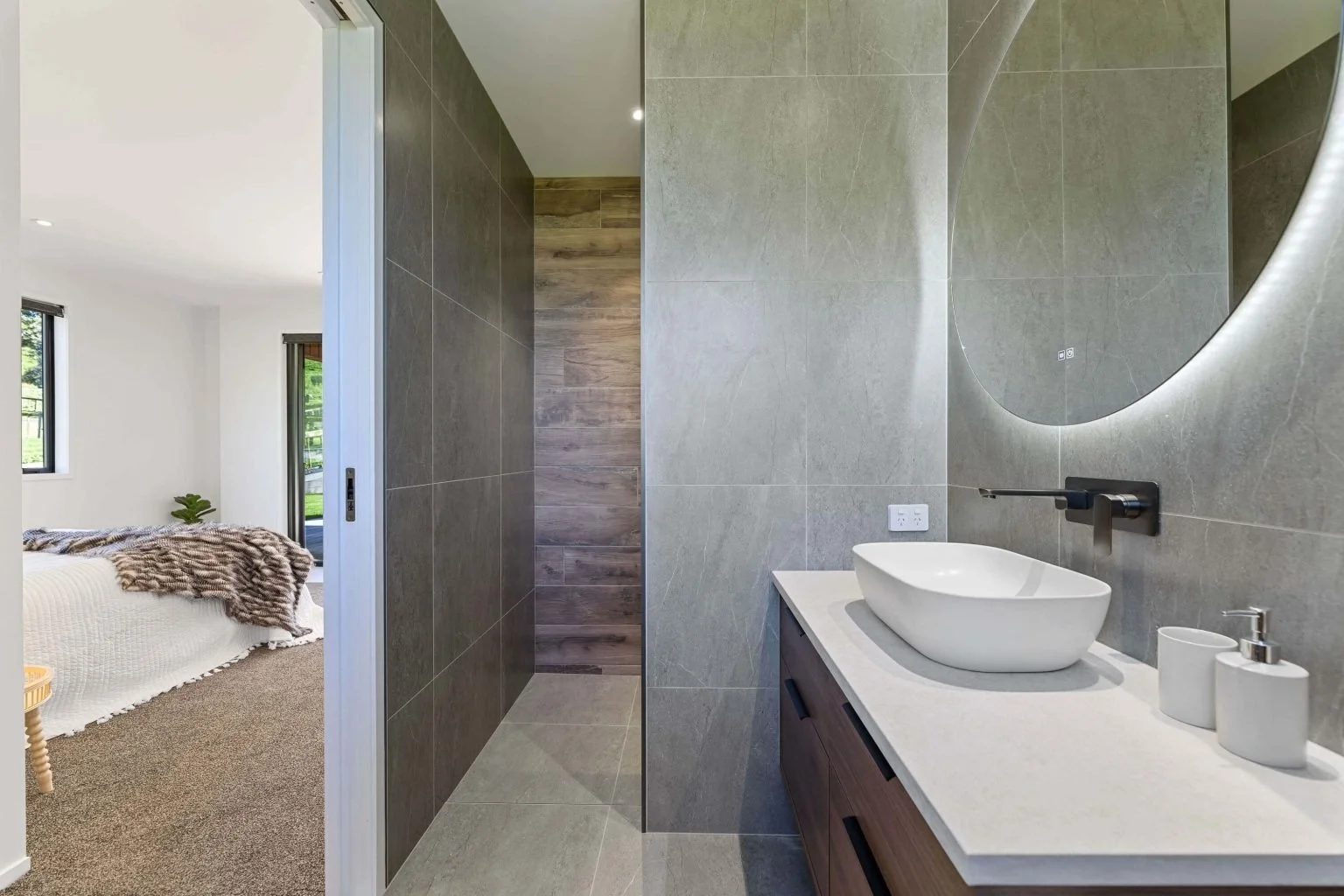imgi_15_Tirau-ensuite-1536x1024.jpg