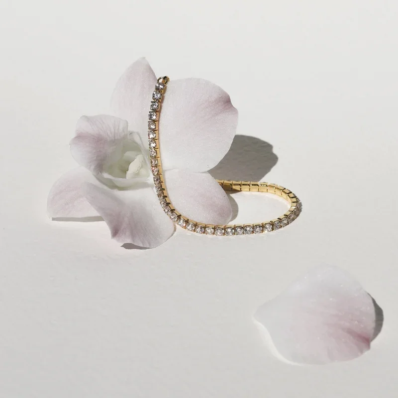 AspenBraceletFlatlay_fbaae5ab-05c7-4df4-a960-f84317ea3a62.webp