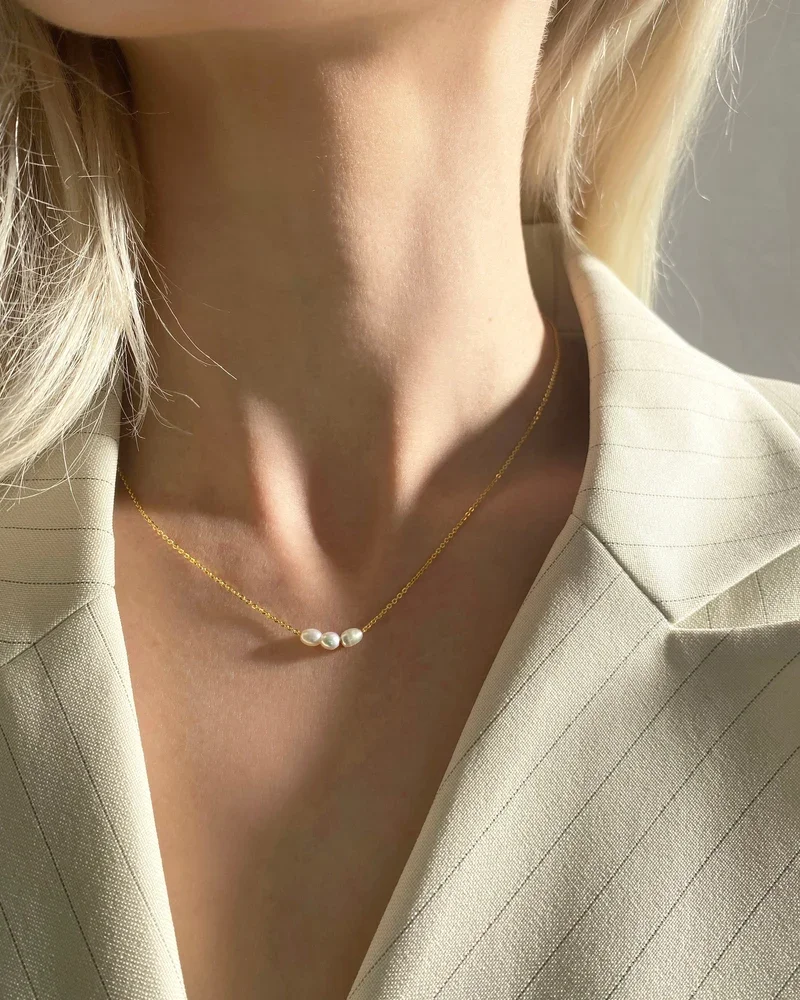 minipearlnecklace_df8a3b79-d2a3-407c-975a-ae28d7122b44.webp