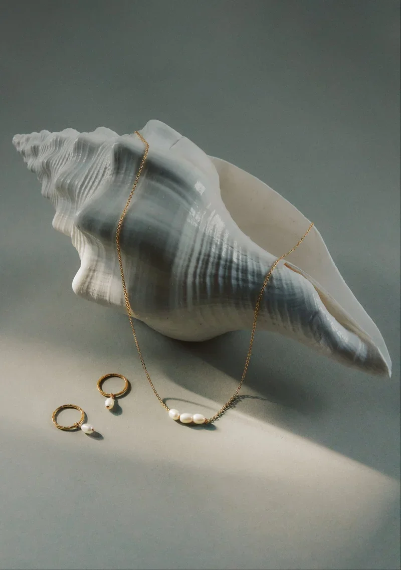 Mini_Pearl_Necklace_Mini_Pearl_Hoops_-_Gold_2.webp