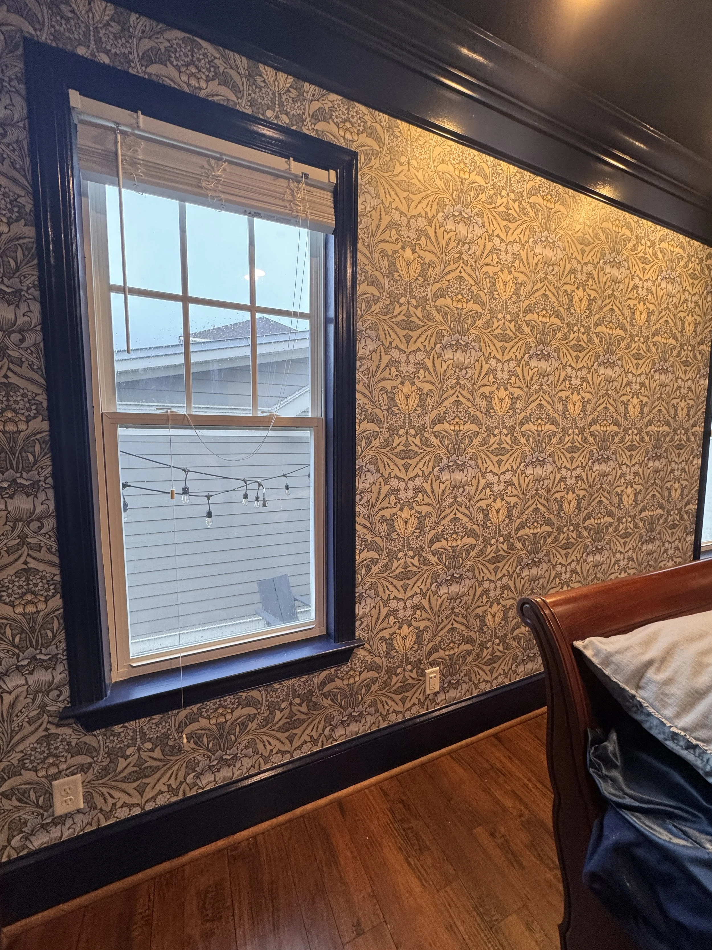 Wallpaper install/ trim and ceiling paint