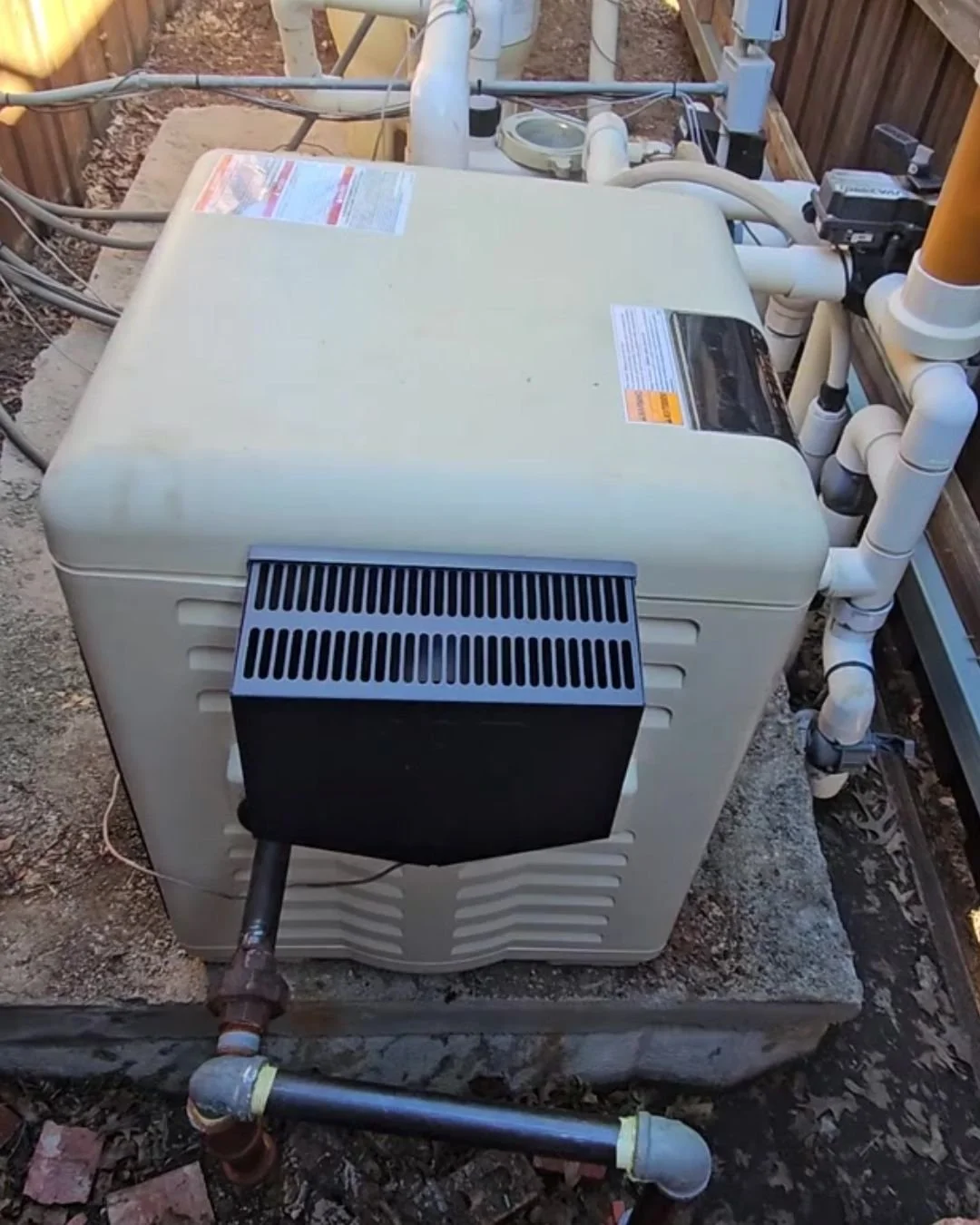 🔥 Is It Time to Replace Your Old Pool Heater? Upgrade to a New Pentair Pool Heater