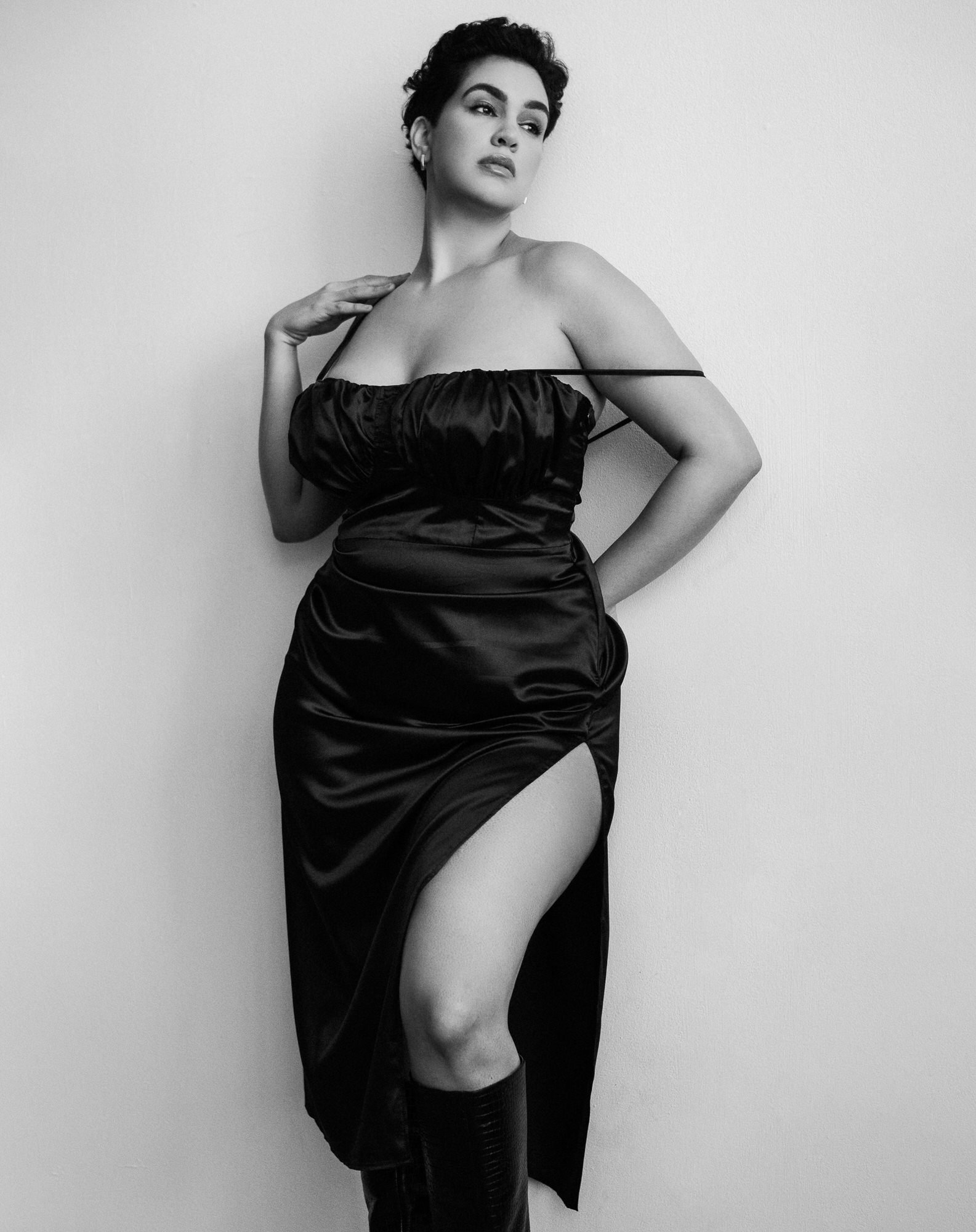 Dariana Casado black and white portrait in black dress