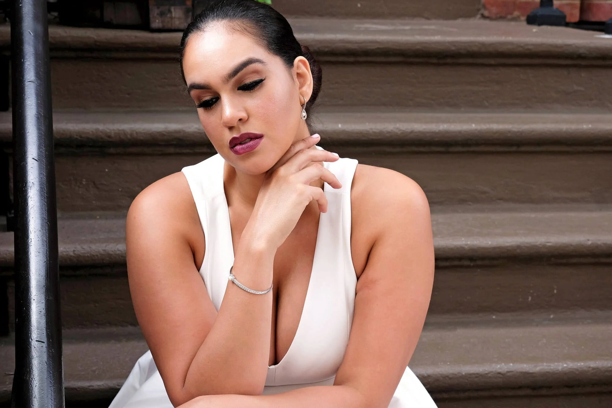 Dariana Casado - on stoop