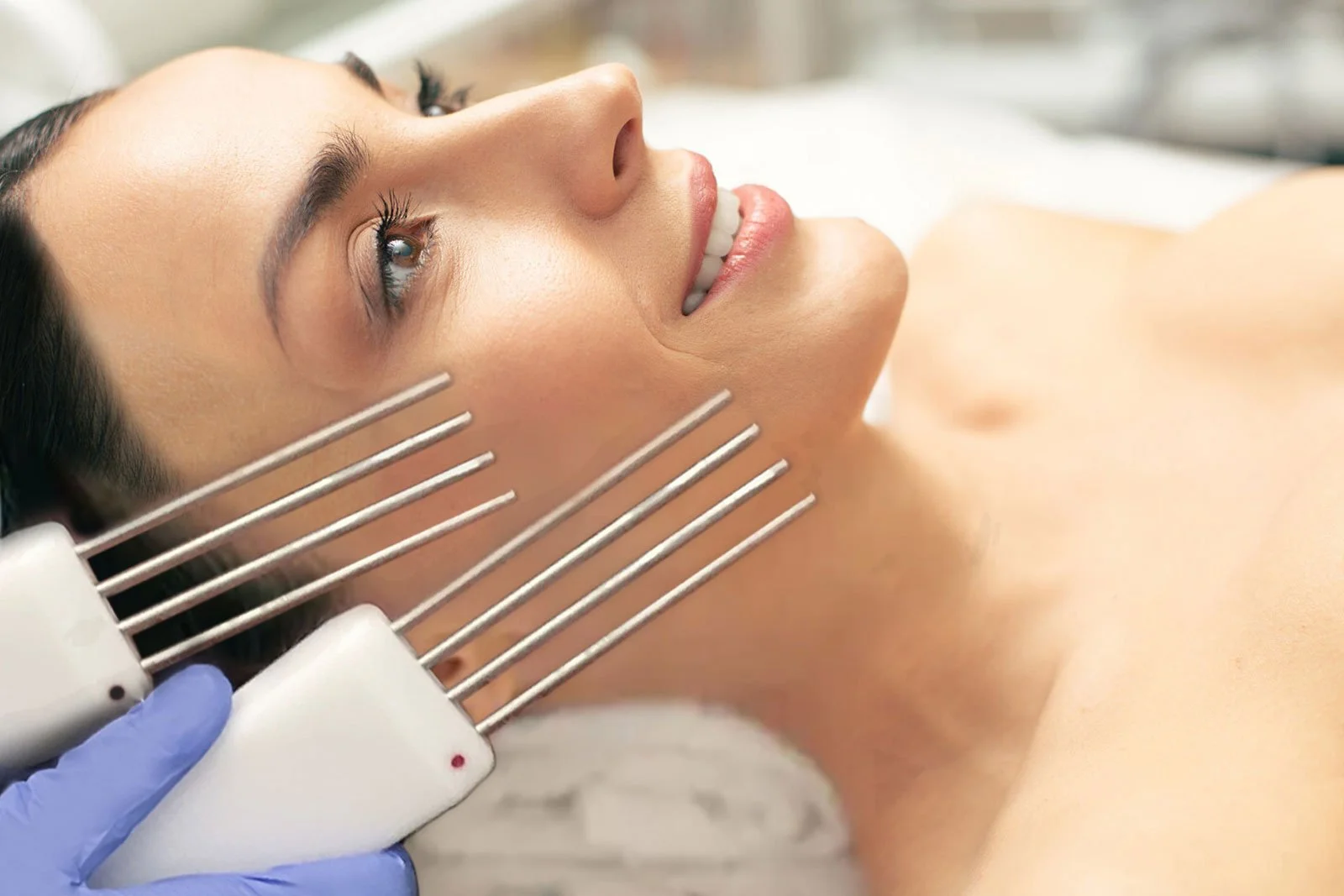 Microcurrent Sculpting Facial