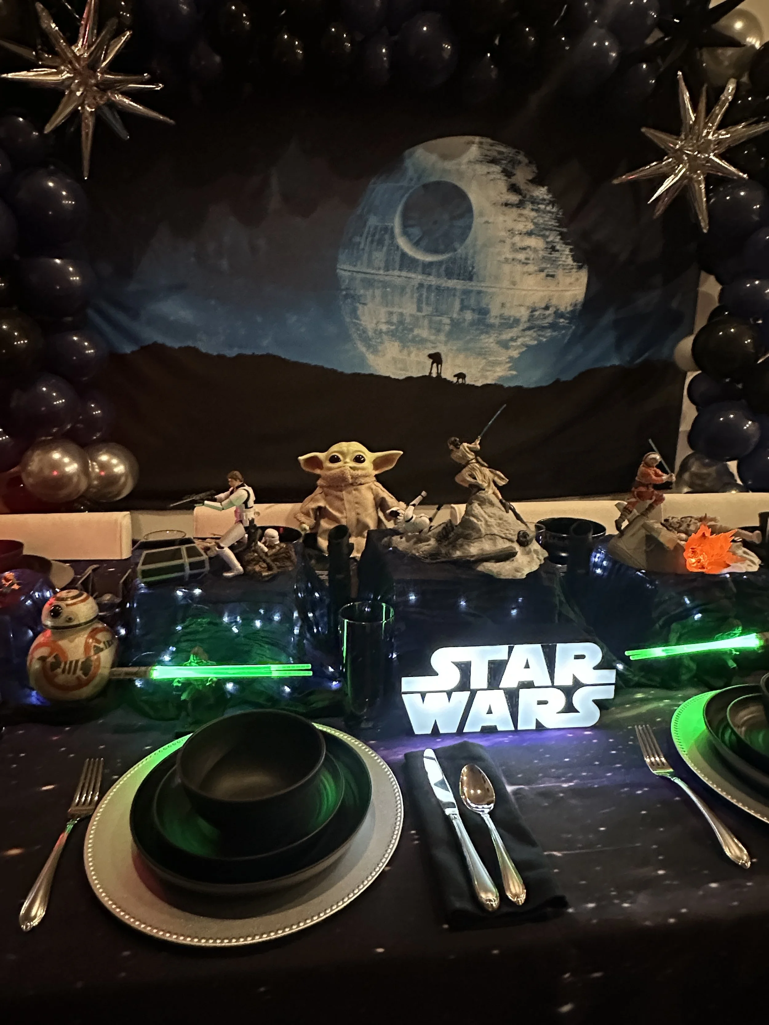 StarWarsDinnerTable-Vertical.JPEG