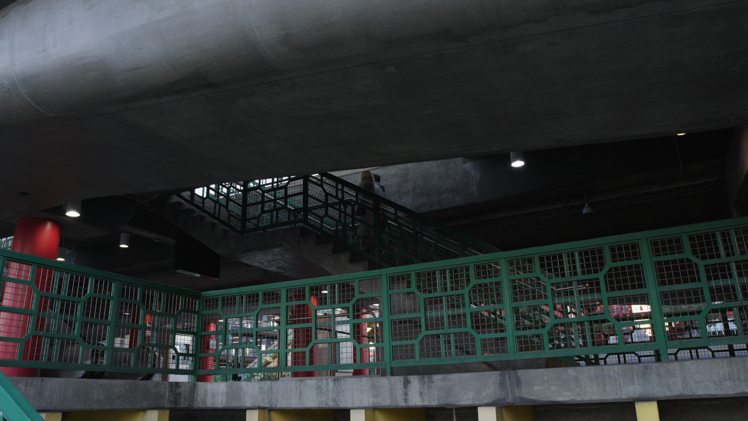 METRO STAIRS.png