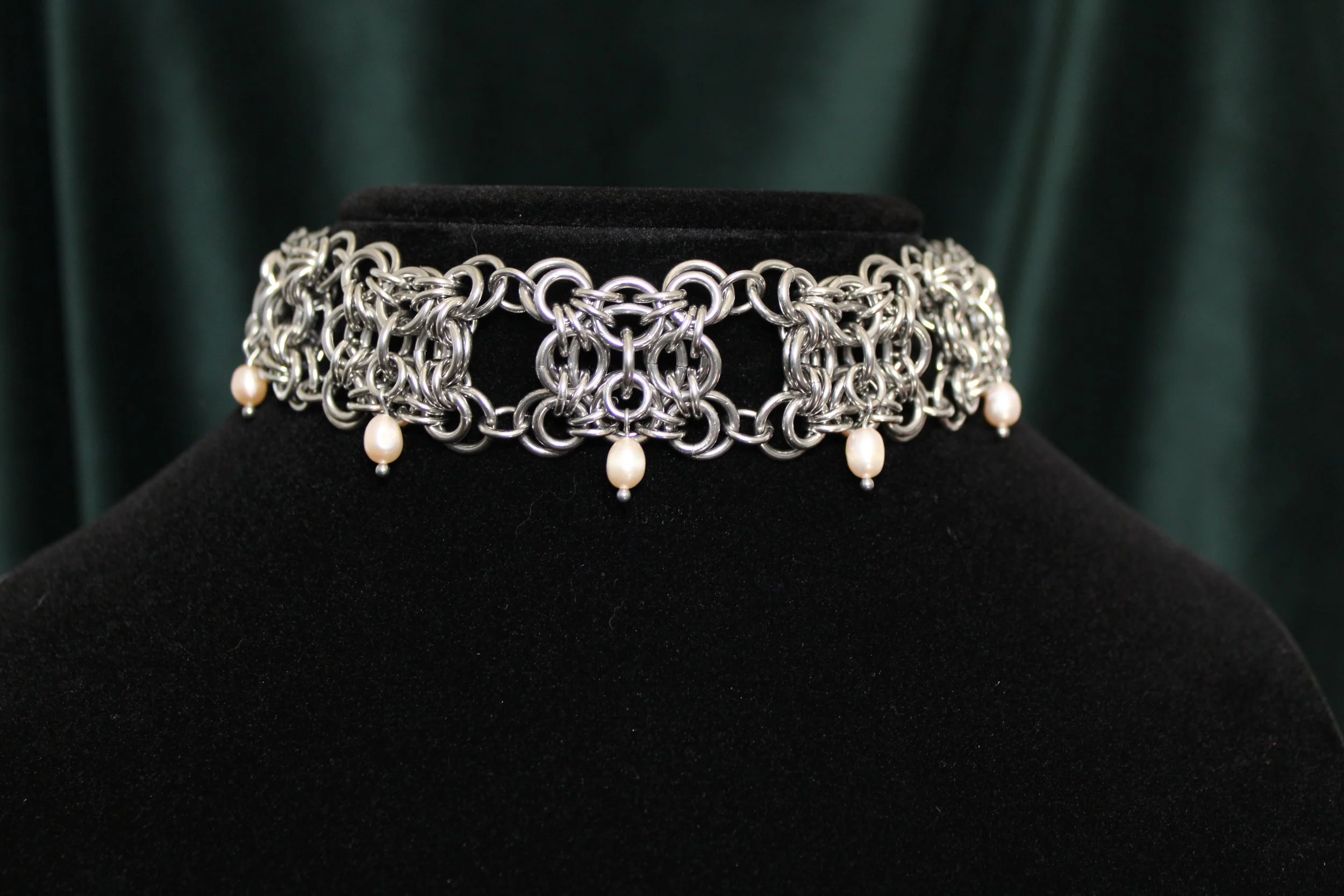 Eowyn Choker