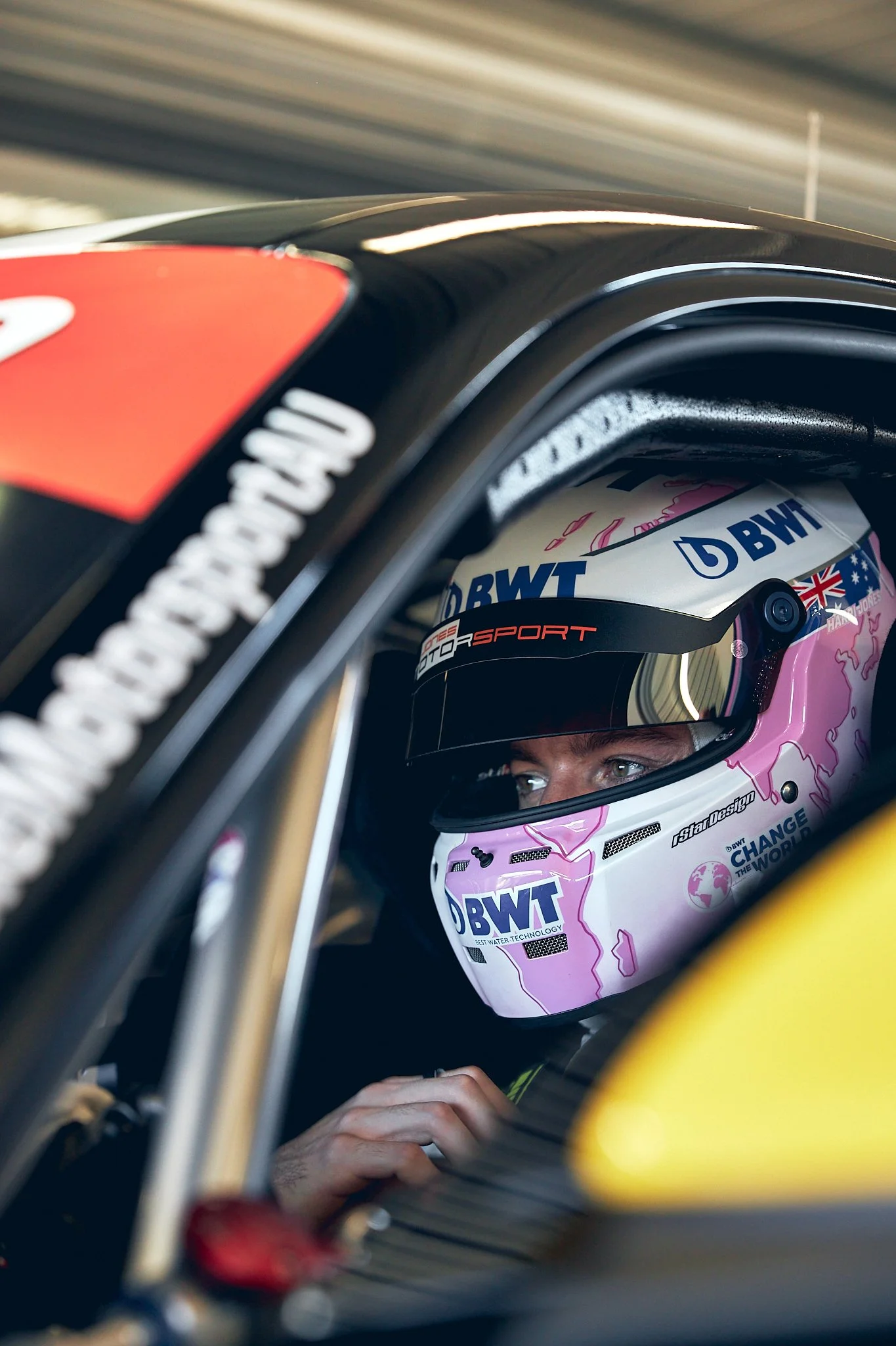 Porsche Motorsport_Ari Gelgec_17.jpg