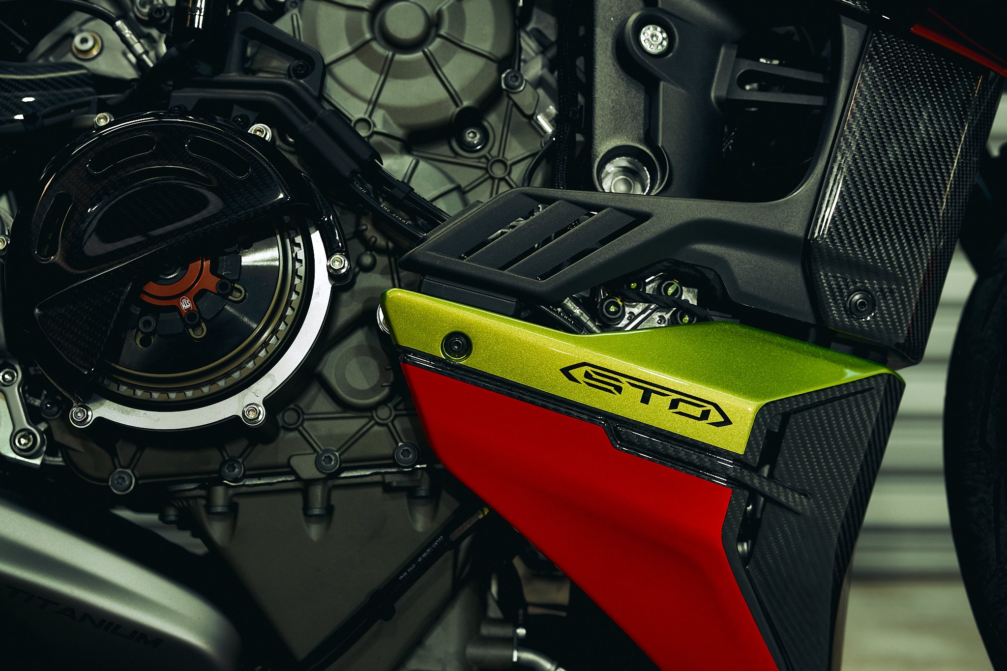 Collecting Cars Ducati 1_Ari Gelgec1500.jpg