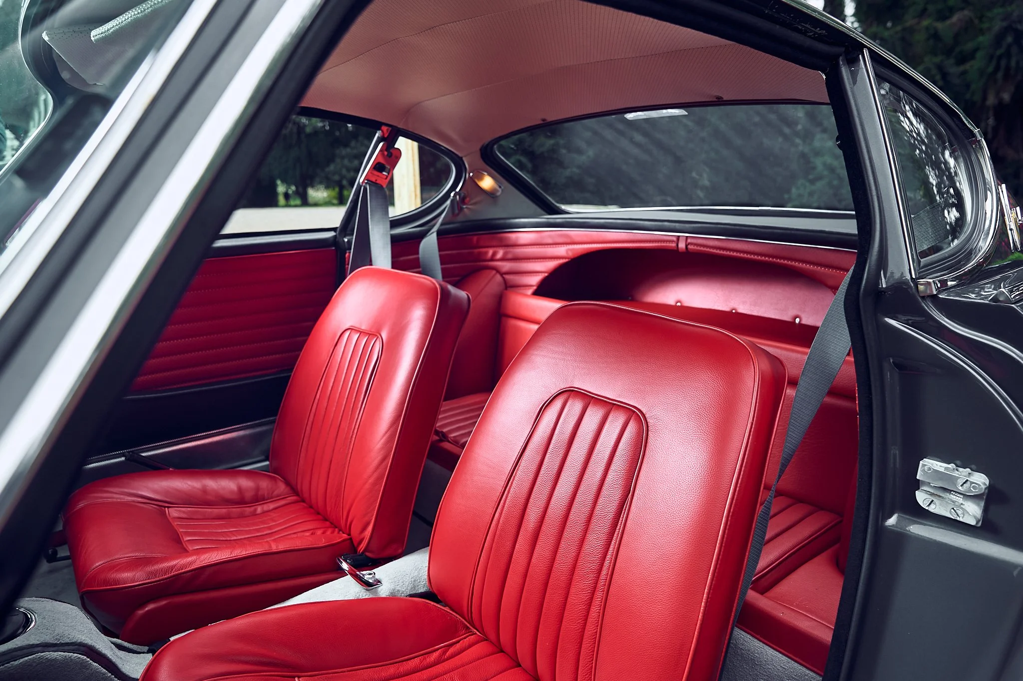 Volvo P1800_Collecting Cars_18.09.2024_Ari Gelgec7407275.jpg