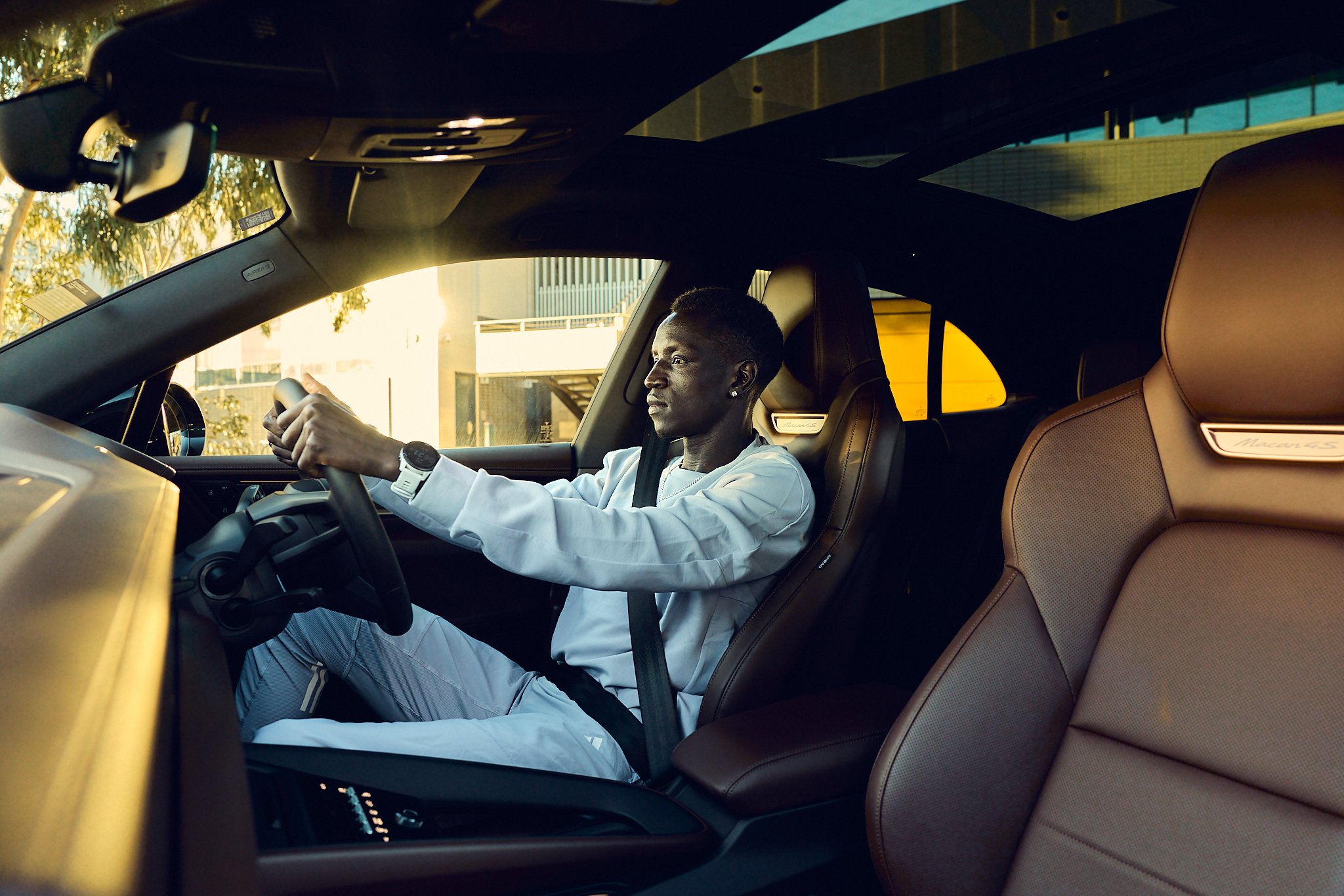 Porsche x Peter Bol_Ari Gelgec17.jpg