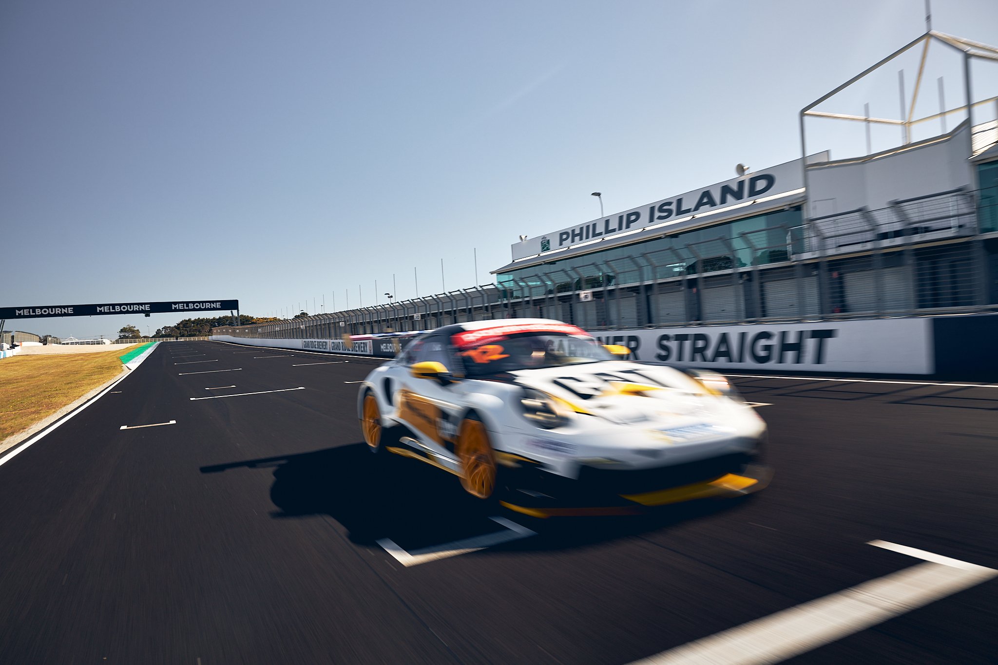 Porsche Motorsport_Ari Gelgec_5.jpg