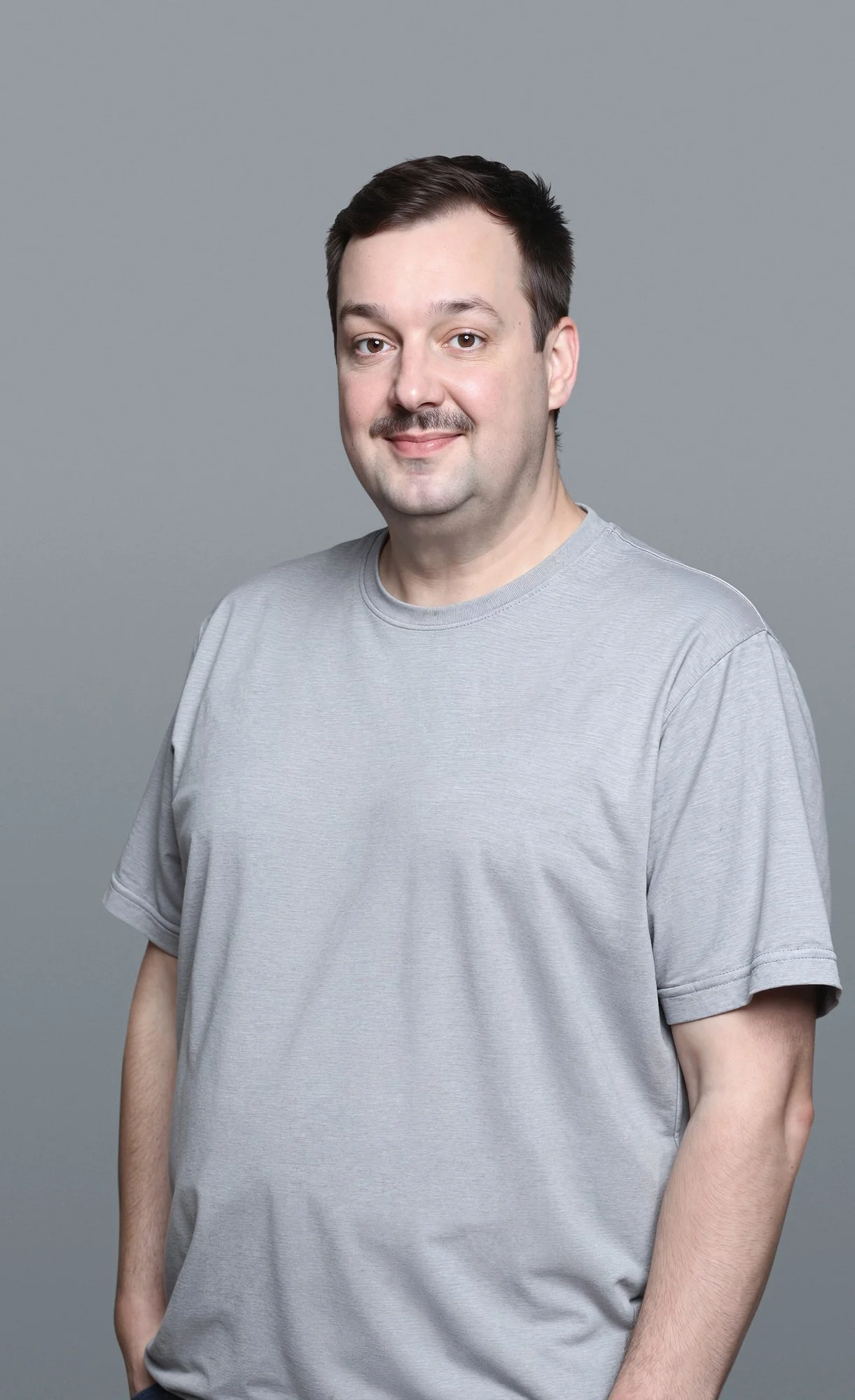 Ken_2_sRGB_gold.jpg