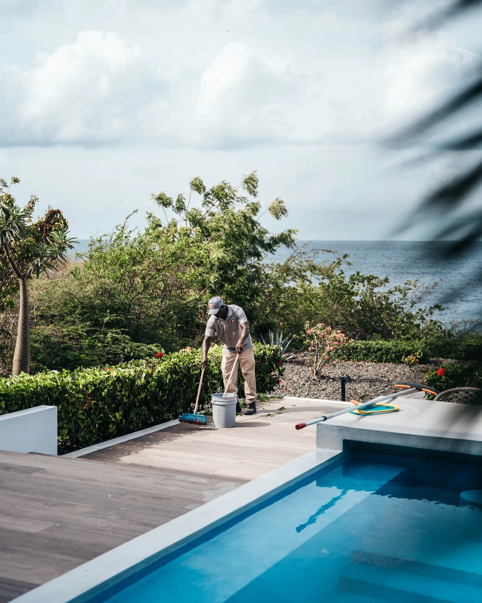 We take care of your outdoor services, so you can simply enjoy the views!
