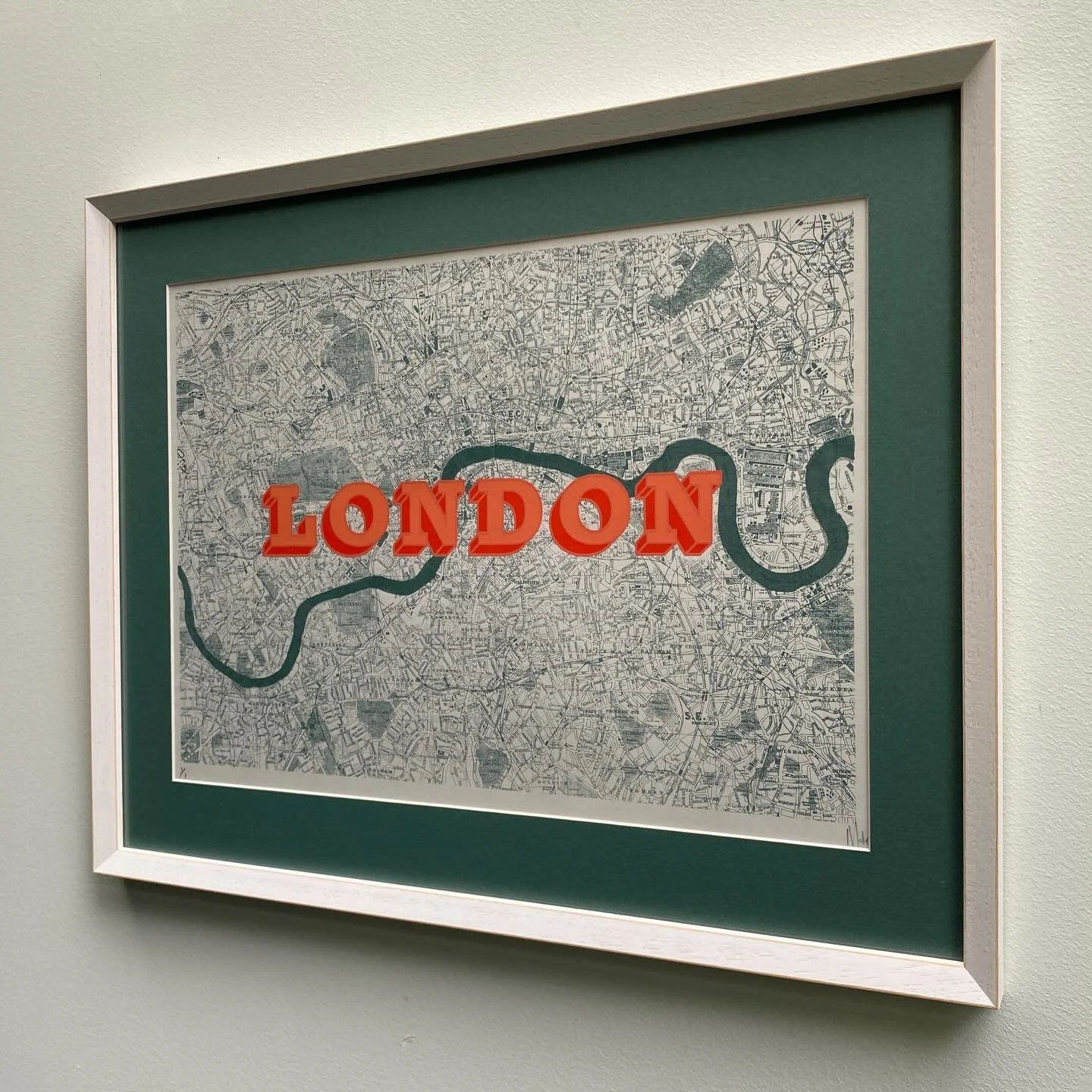 This land. Frame moulding supplied to us by Avon Framing Supplies.

#london
#avonpicturemoldings
#wellingtonframers
#newzealandframers