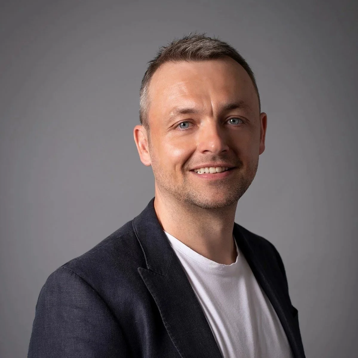 Headshot of David Burns