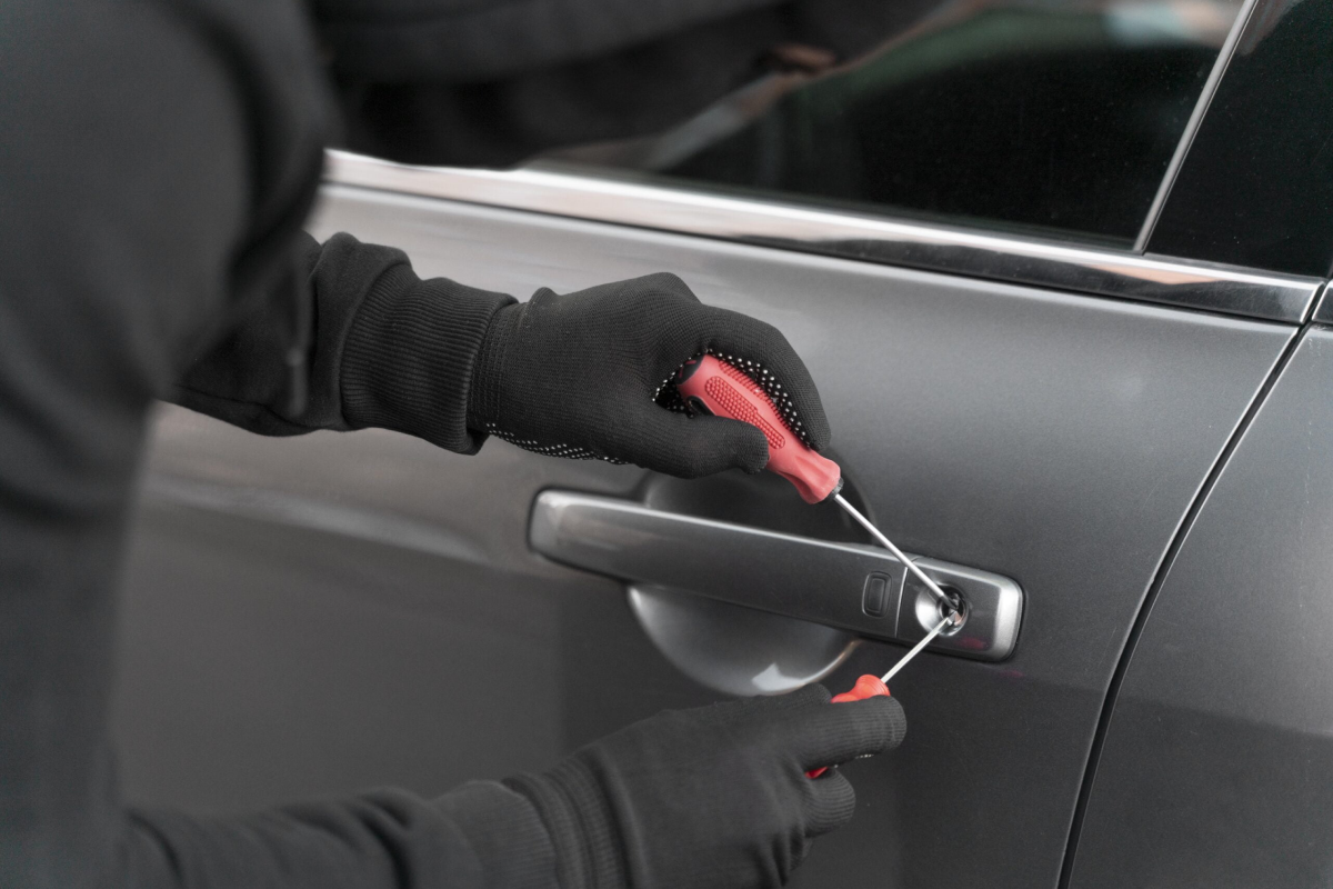 Why Professional Lockout Services Are Better Than DIY