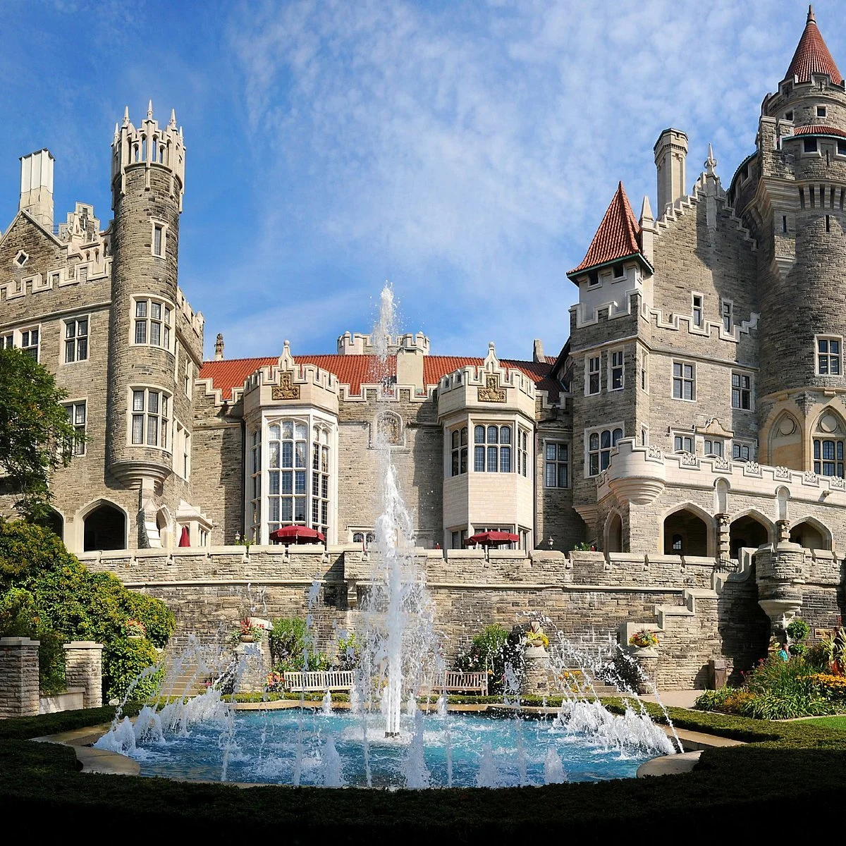 casa-loma-gardens.jpg