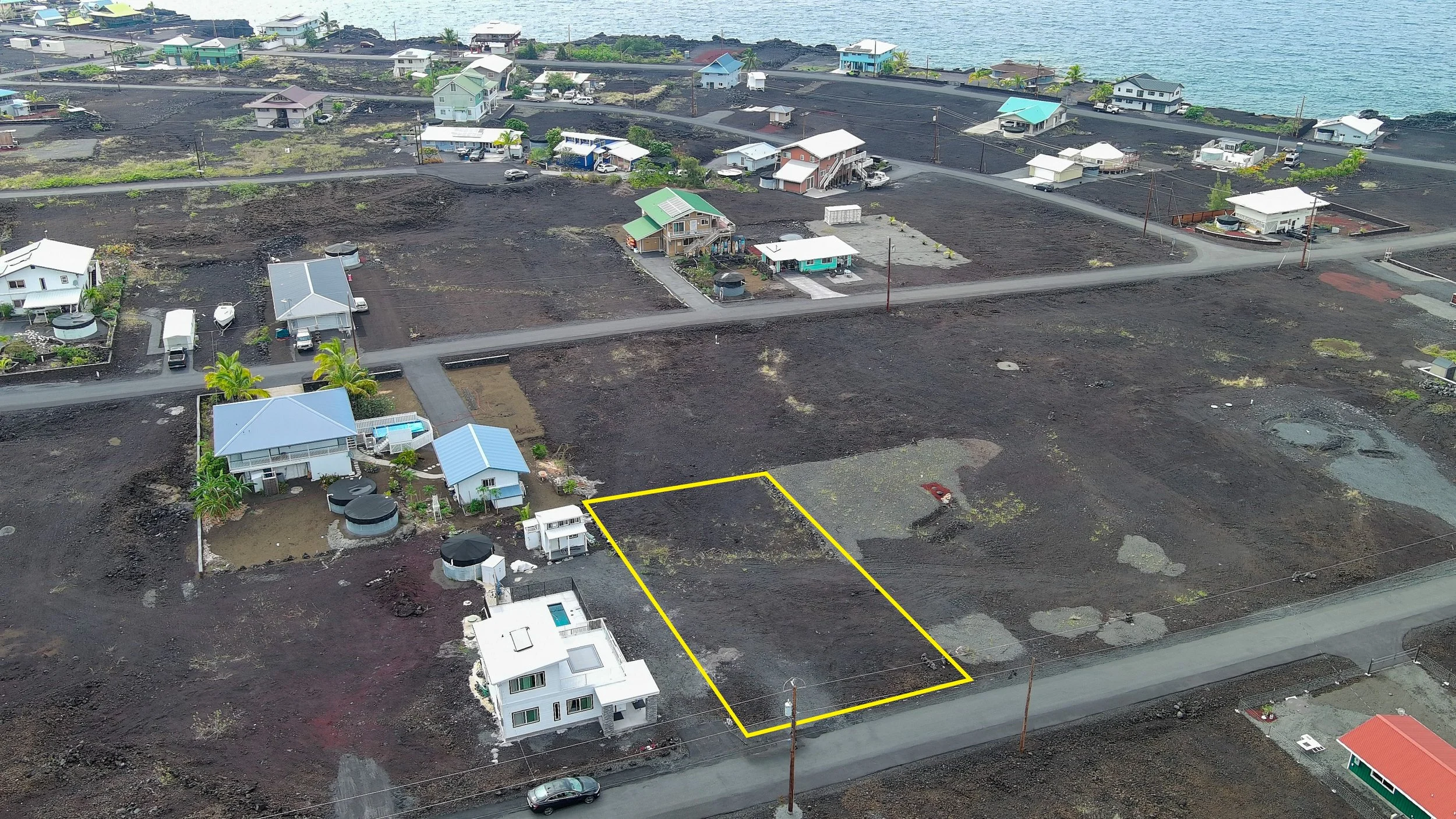 Drone view vacant lot Milolii Beach Lots Hawaii boundary outline