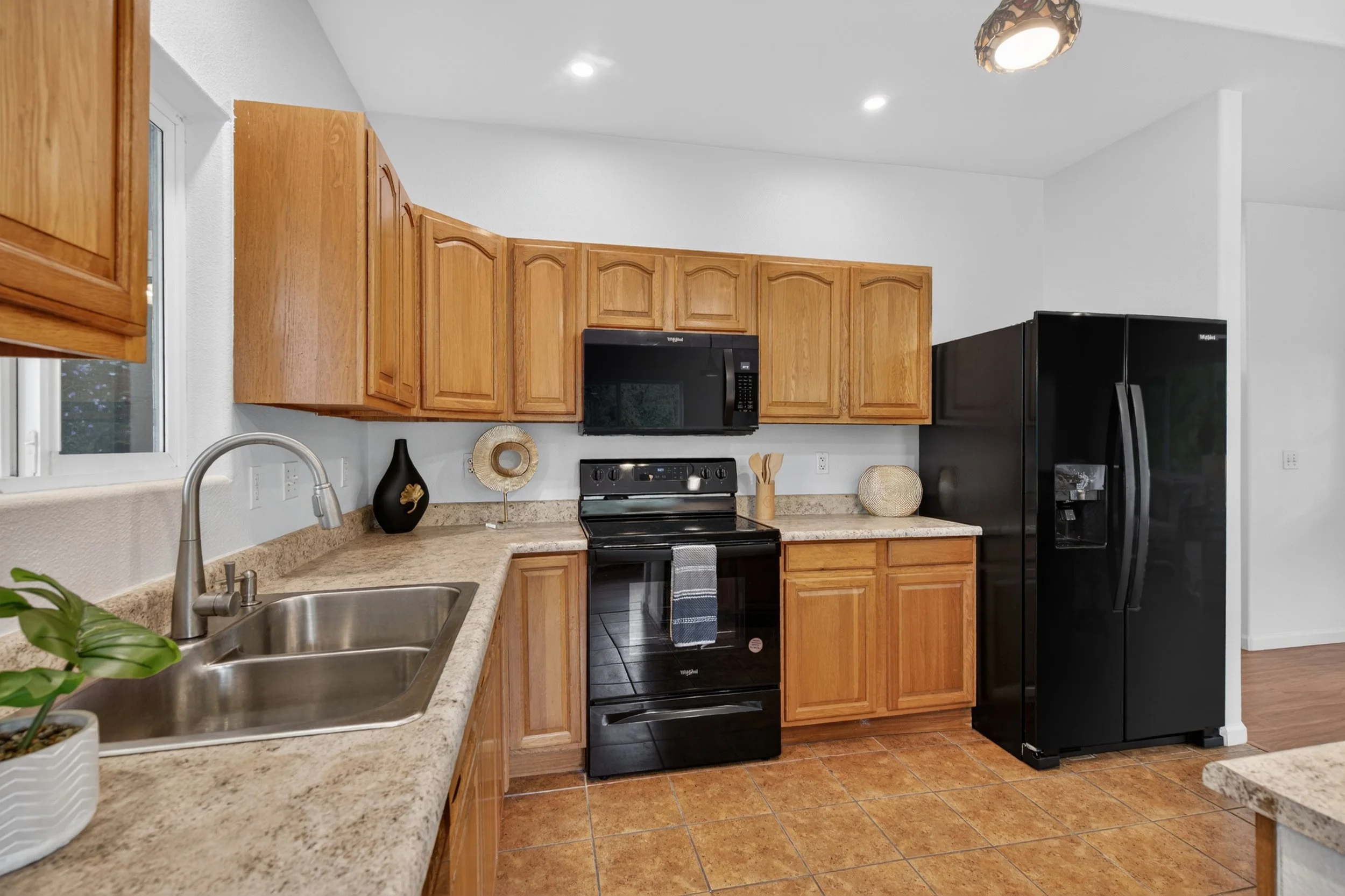 Kitchen real estate photography Pahoa Hawaii