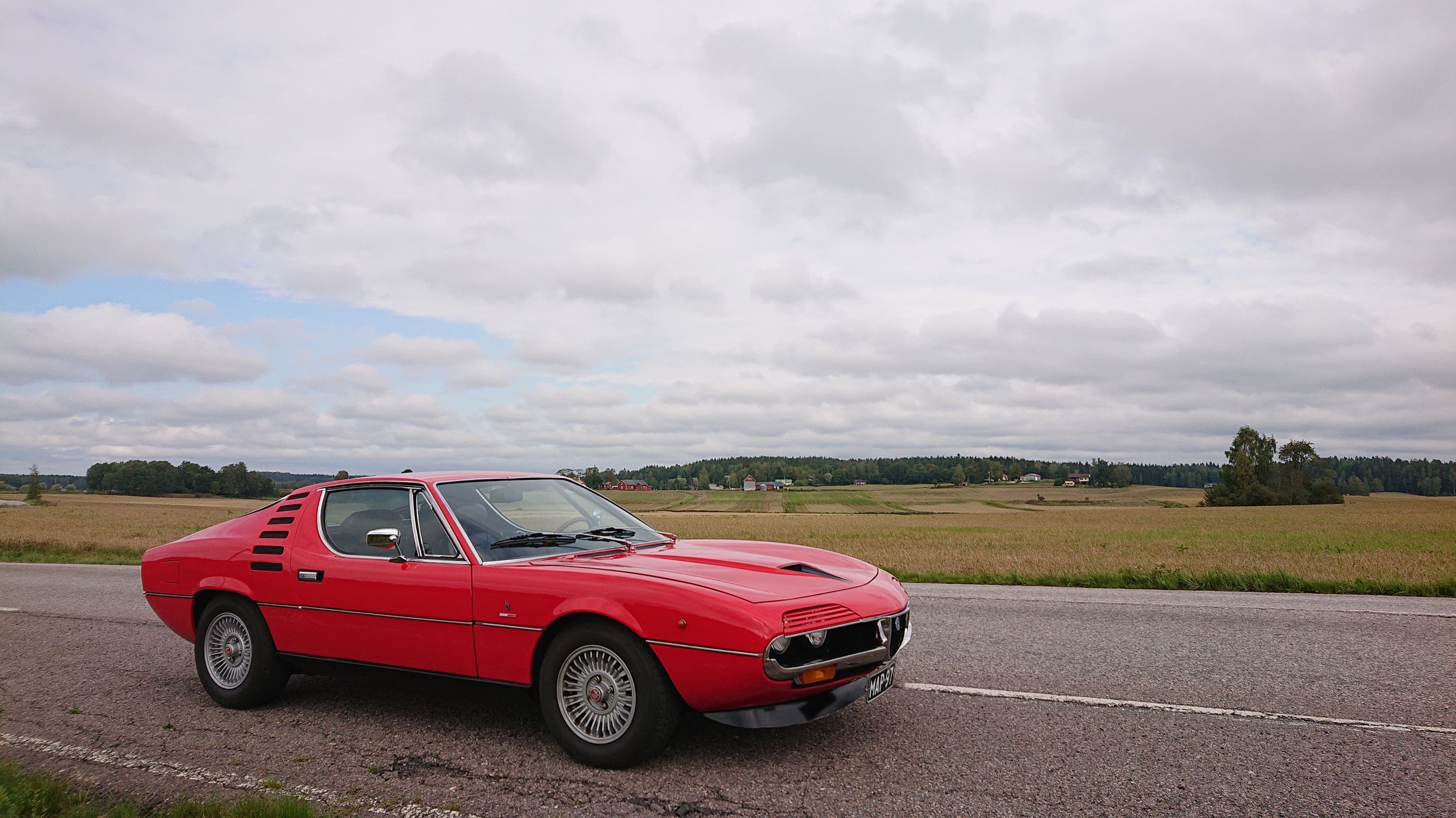 Alfa Romeo Montreal