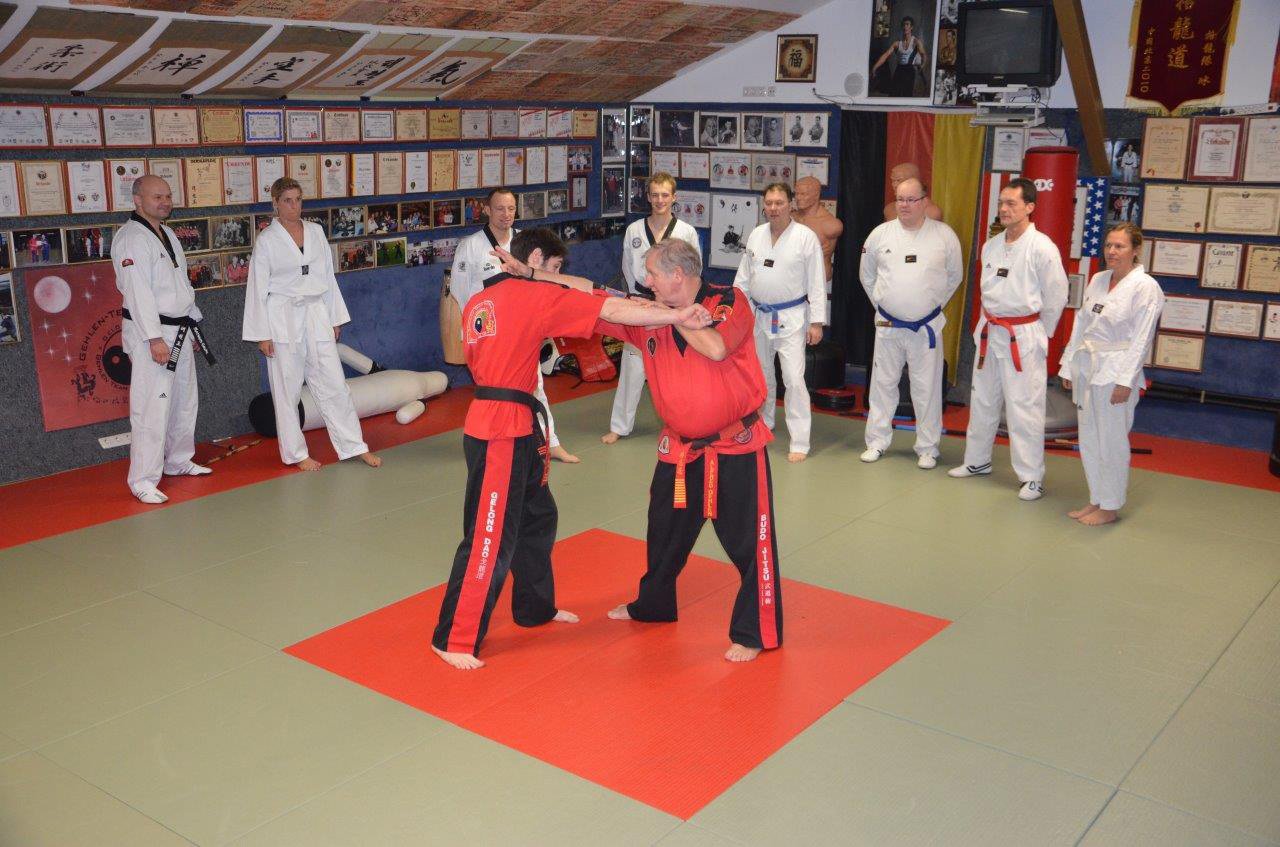 Gelongdao® • Hayastan Grappling • Eskrima • Waffenverteidigung