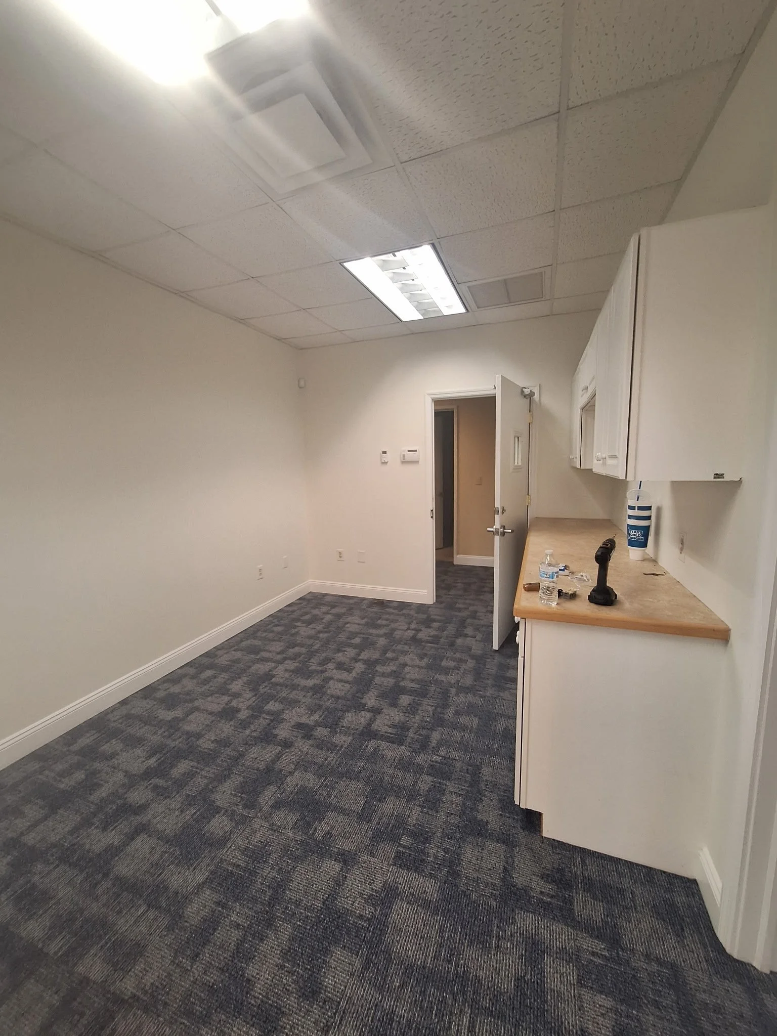 This DeLand attorney’s office received a full interior paint refresh using commercial-grade paint designed for durability and easy maintenance. The neutral color palette enhances lighting and creates a calm workspace for staff and clients.