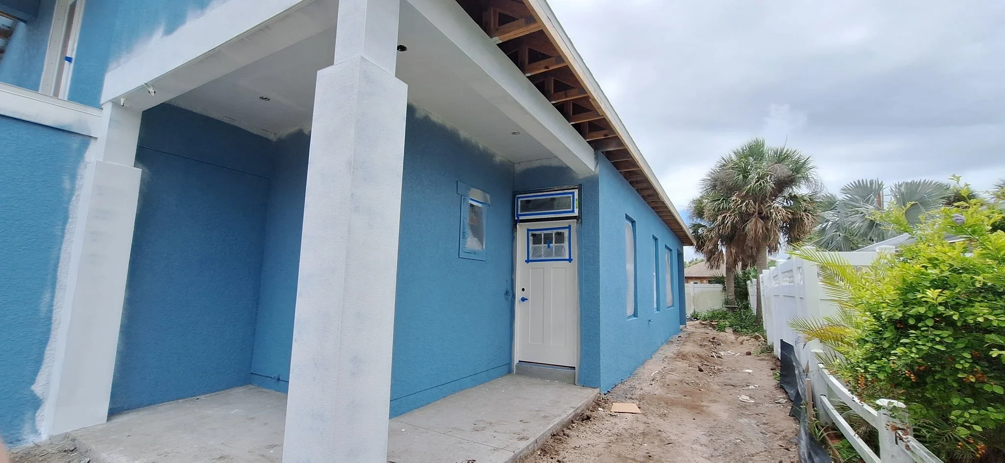 Side Walkway - New Smyrna