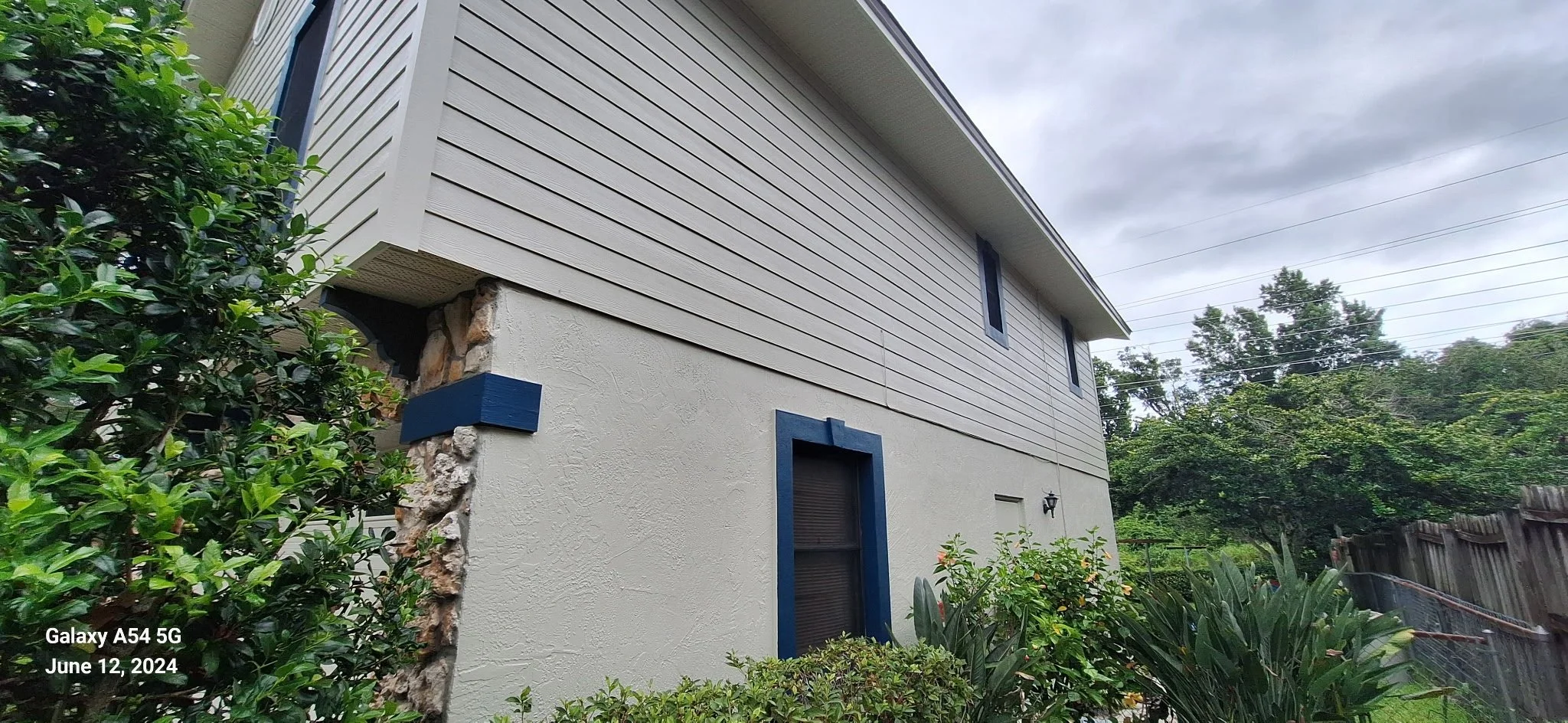 Exterior Side View - Orlando