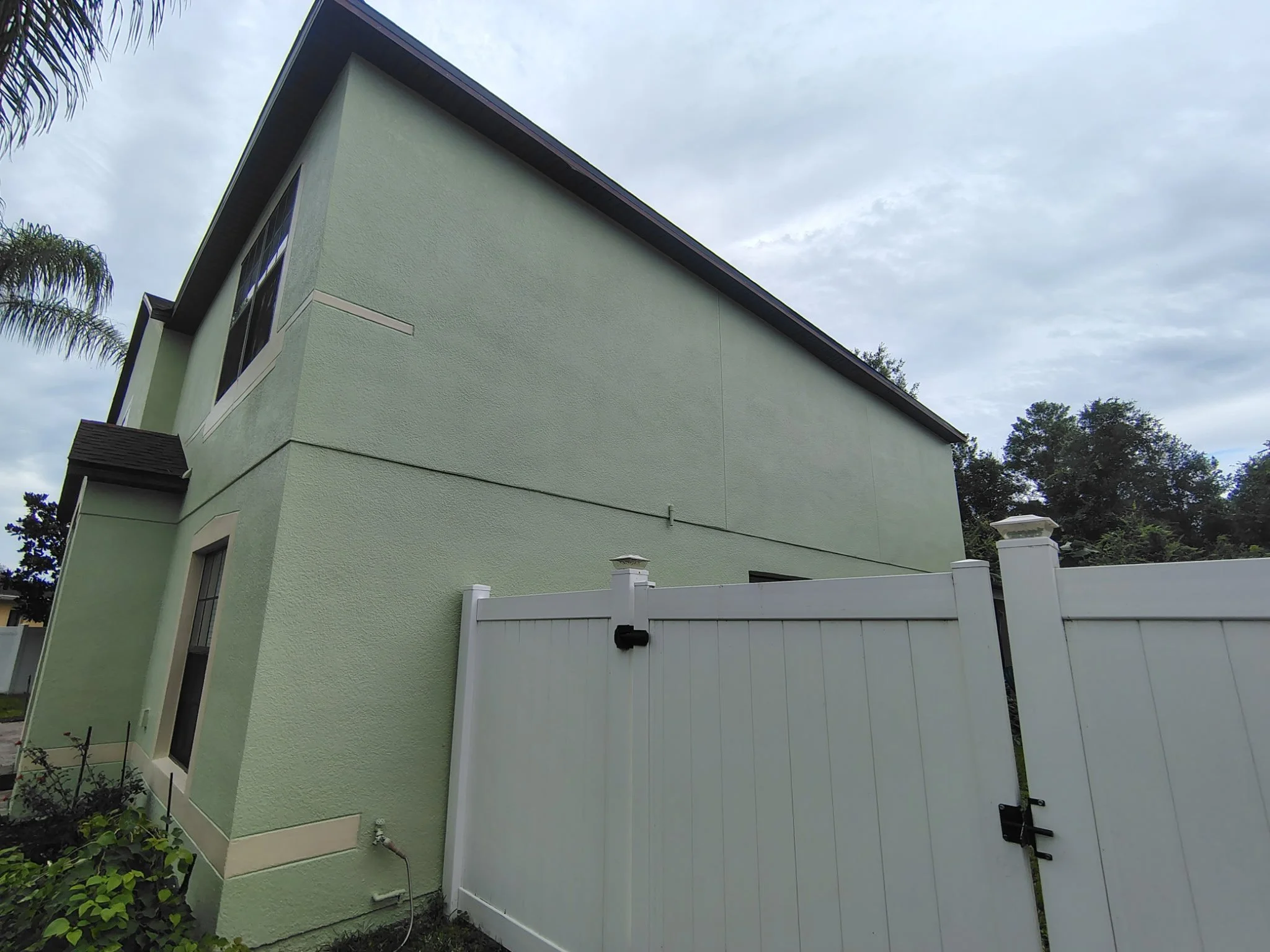AFTER / SIDE GATE