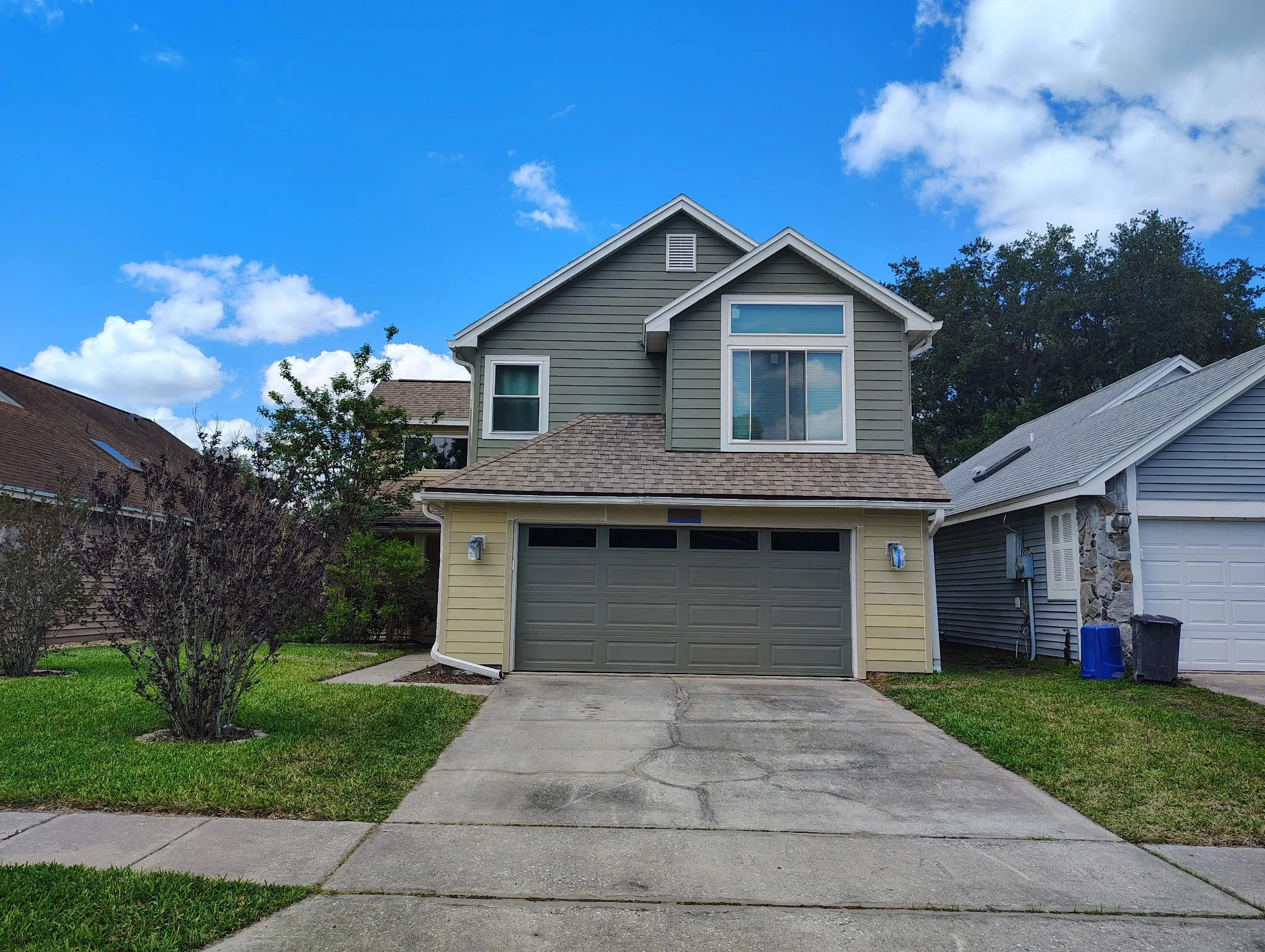 Full front view of Longwood FL home before exterior painting project