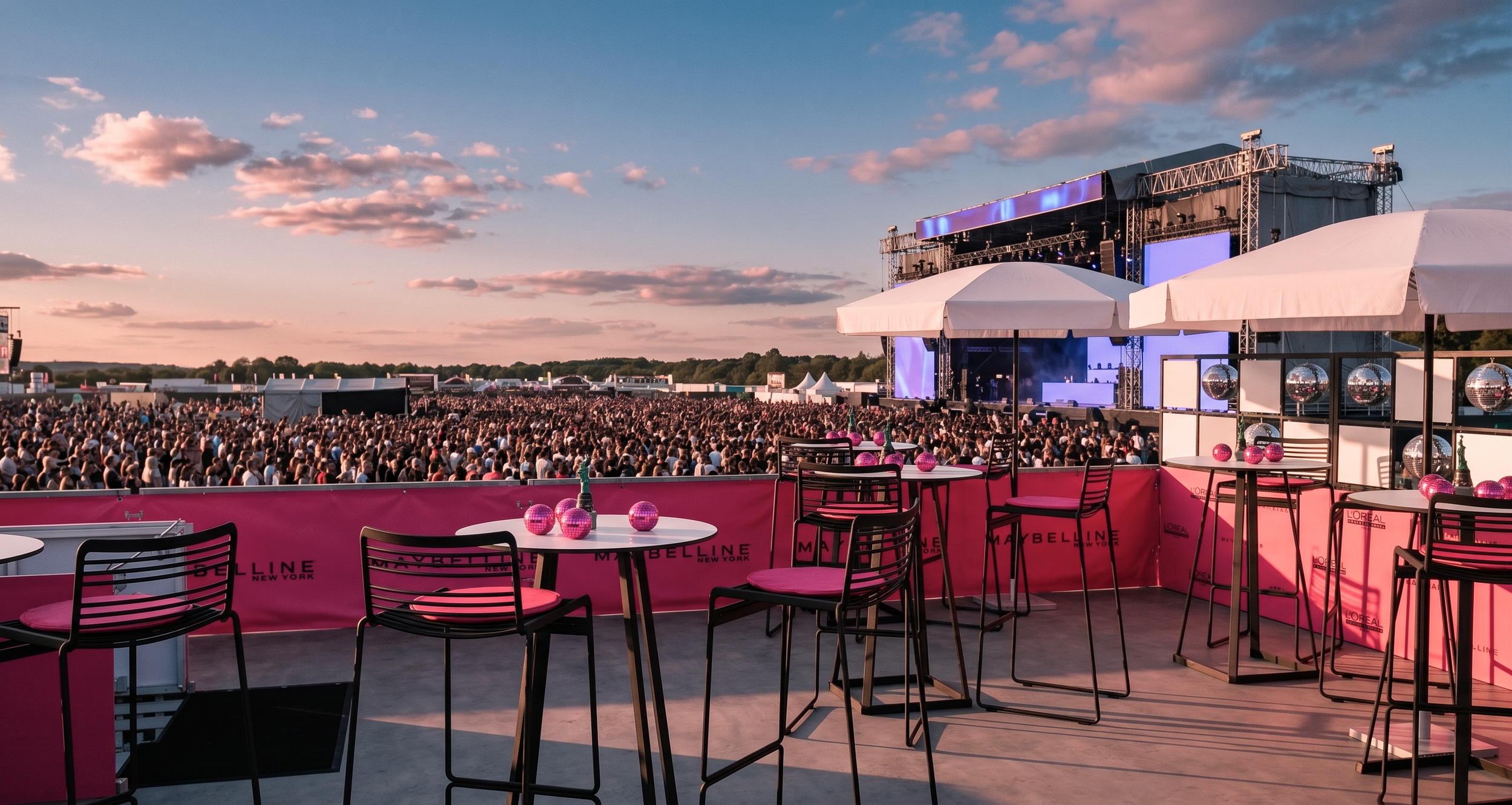 ✽ Festival "Les Ardentes" - Conception d'un loge avec terrasse pour MAYBELLINE