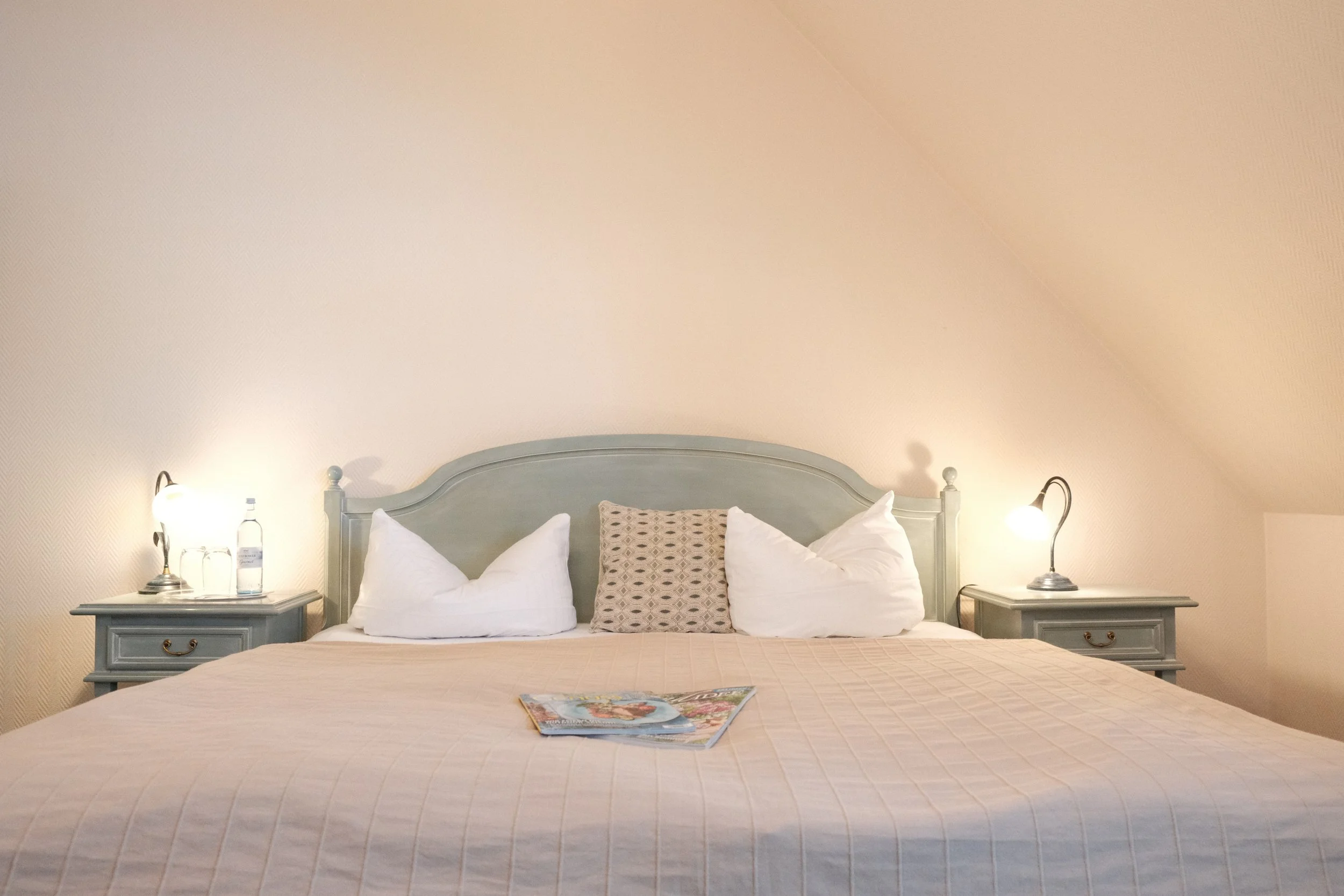 Cecilé - Doppelzimmer mit Seeblick im Dachgeschoss