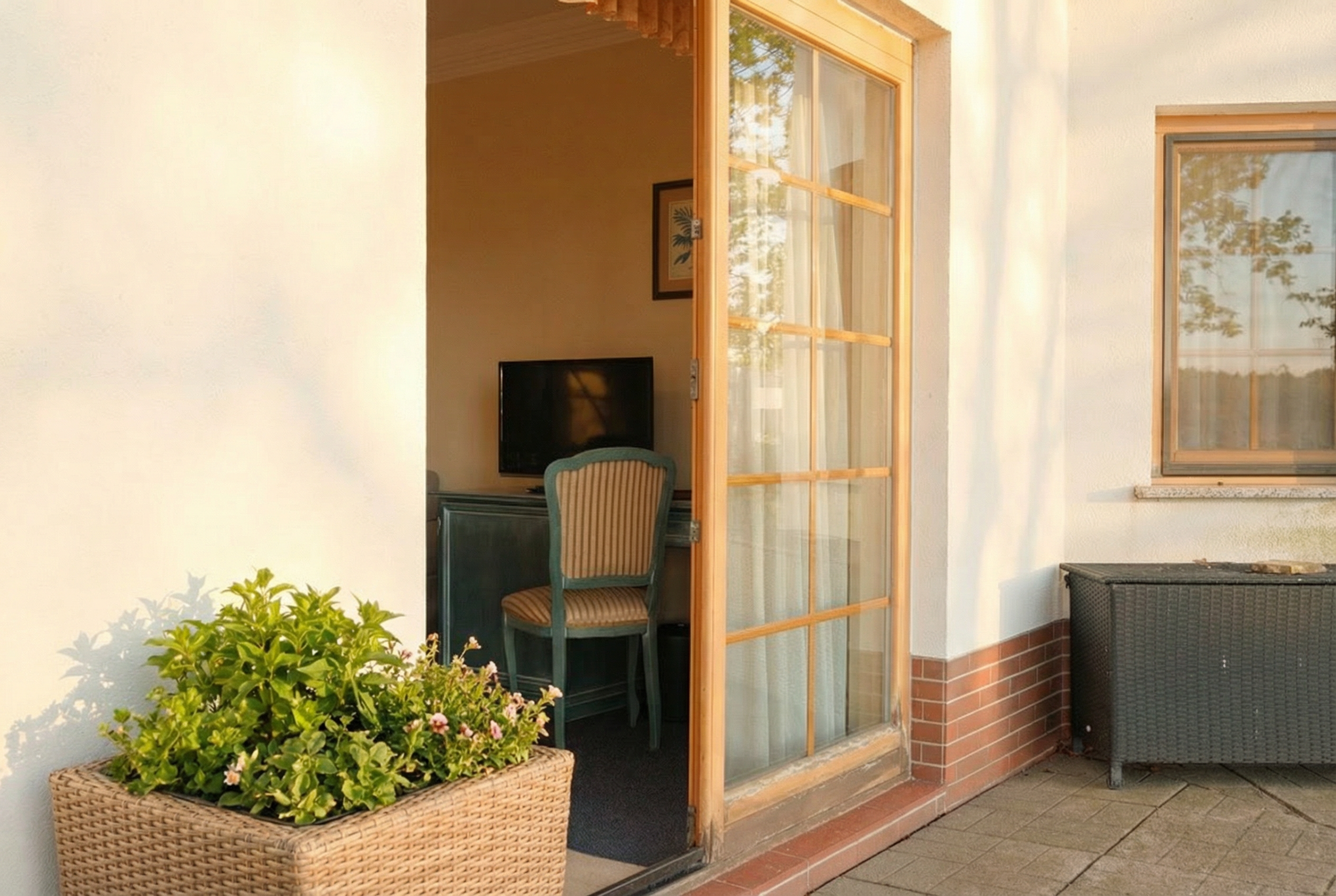 Tucholsky - Doppelzimmer Komfort im Erdgeschoss mit Terrasse, Seeblick &amp; Zugang zum Garten