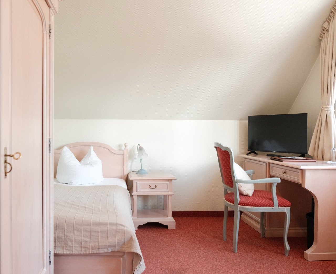 Effi - Einzelzimmer im Dachgeschoss mit Seeblick 