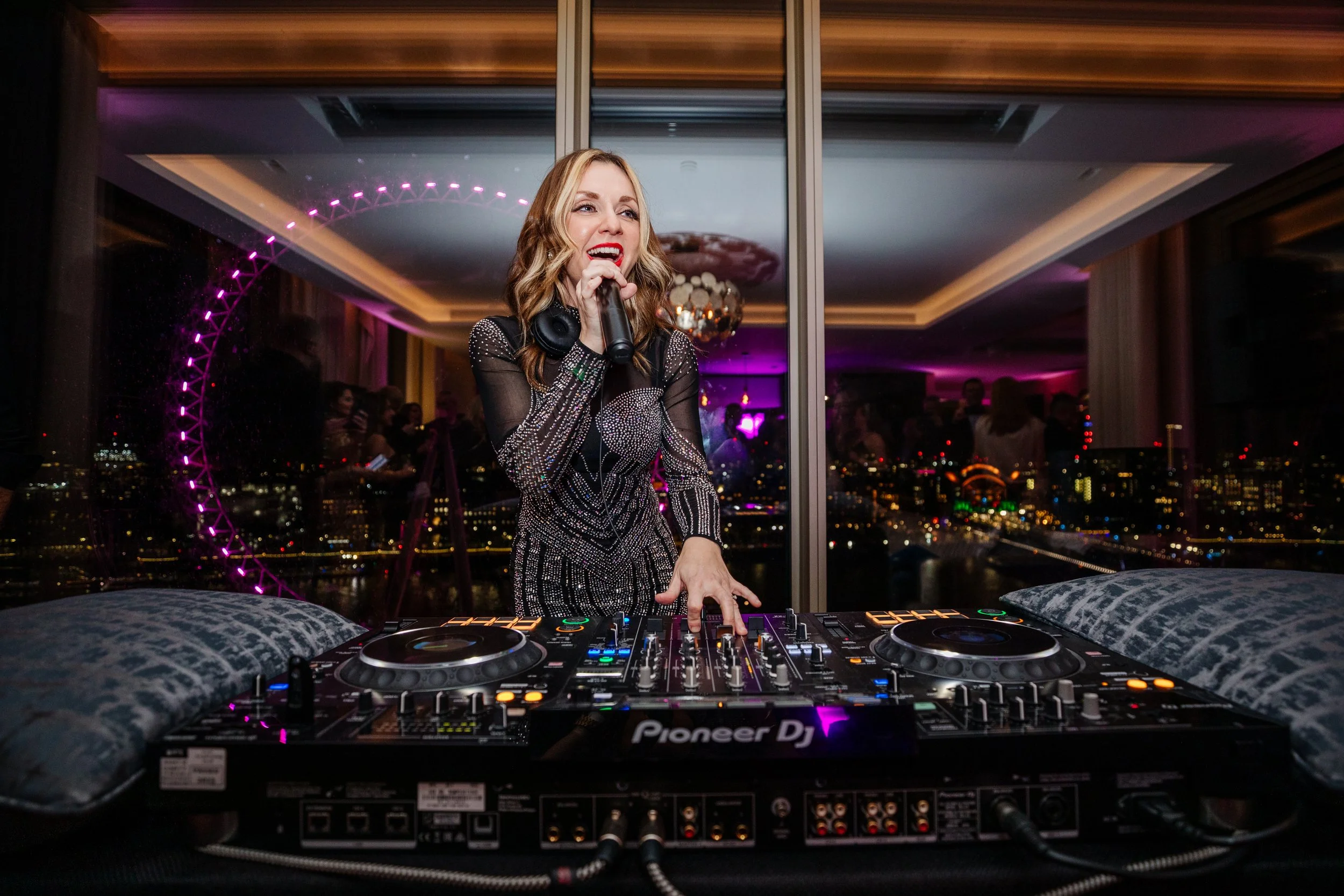 Jodie Yang-Cooper performing
