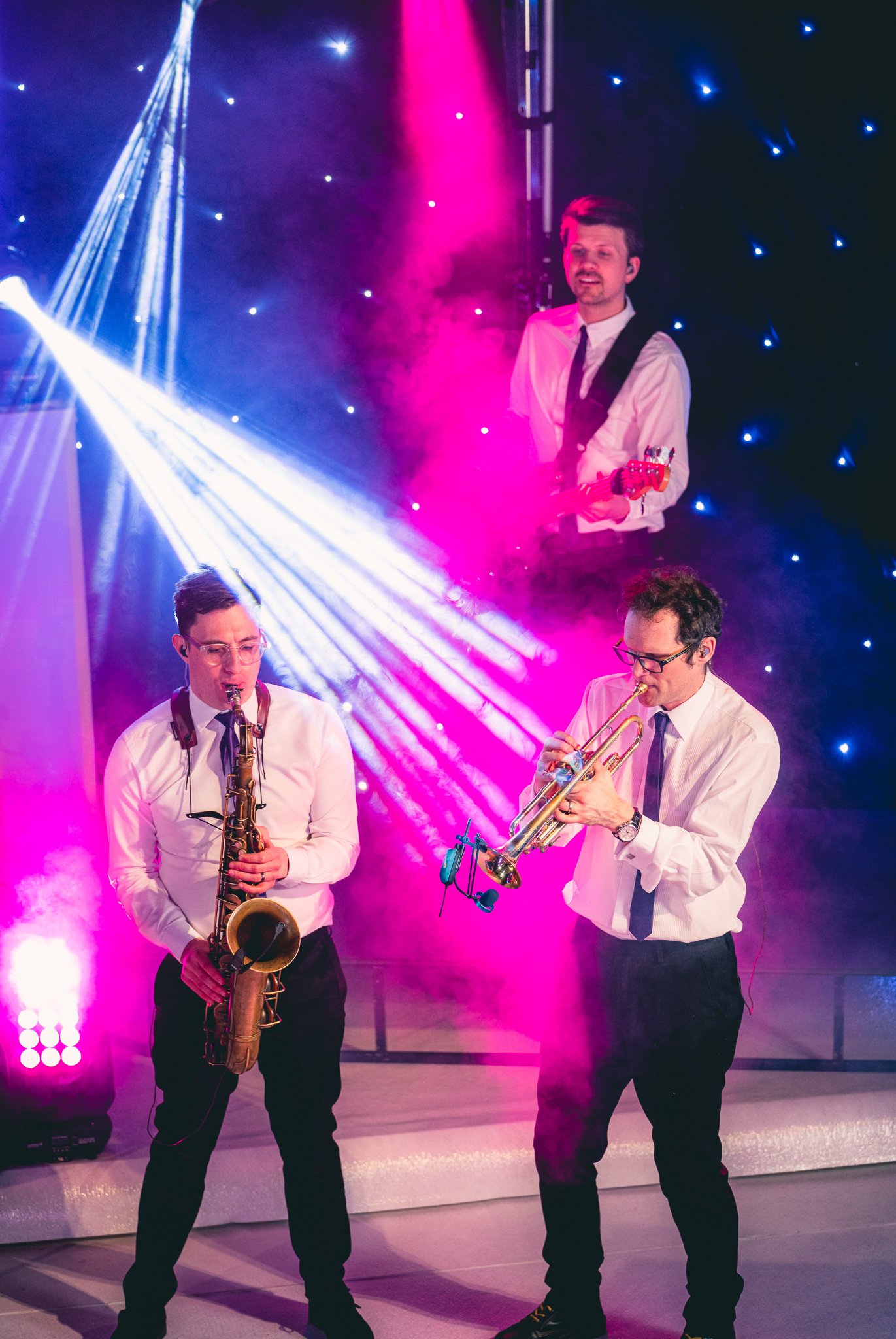The Vibrations Show Band