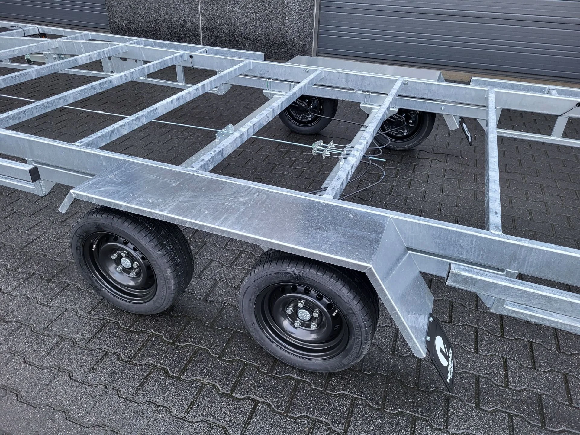 Reinforced steel mudguard x3 axle