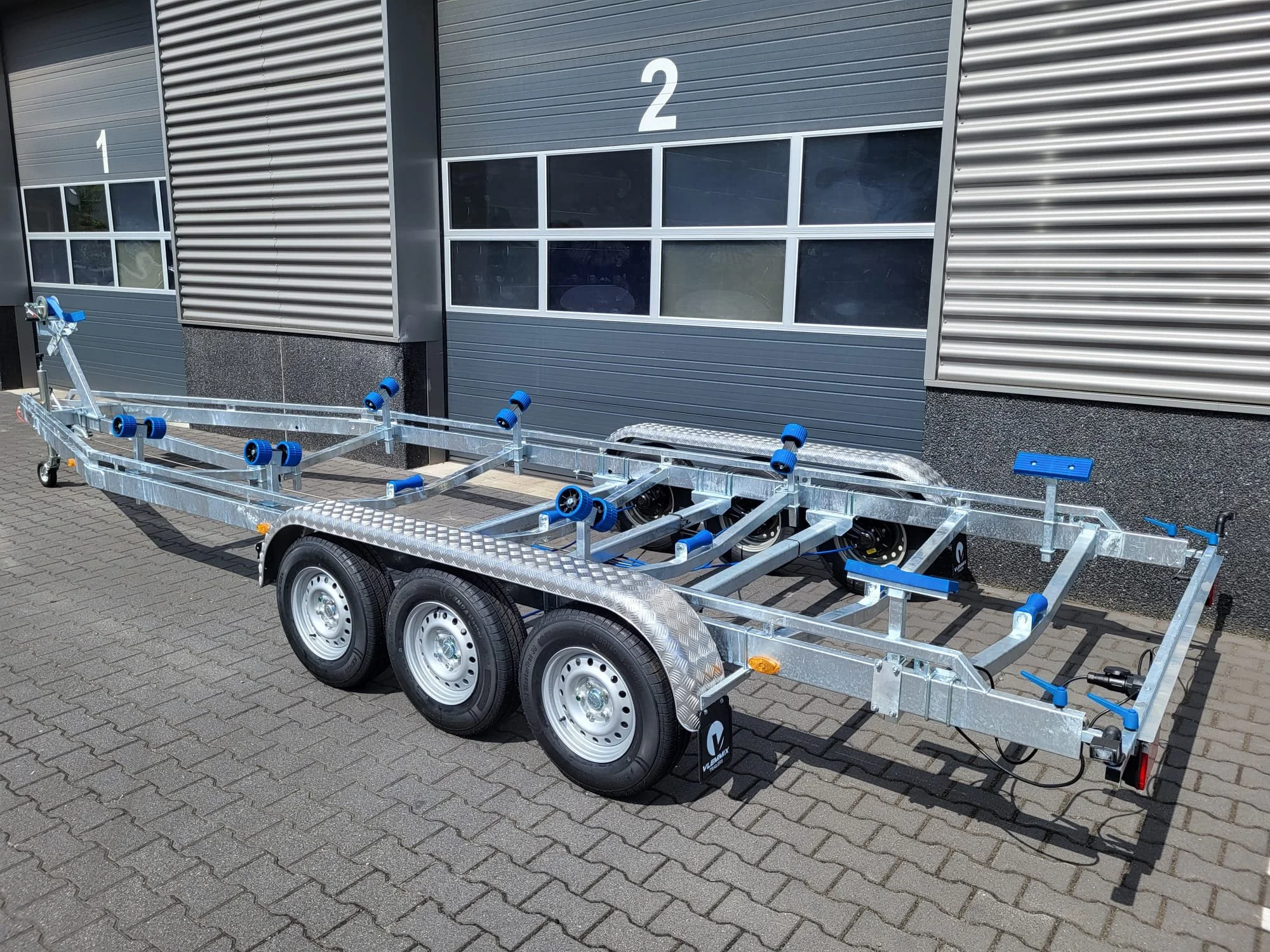 Standaard Boottrailer 8,4m 3 assen (2).jpg