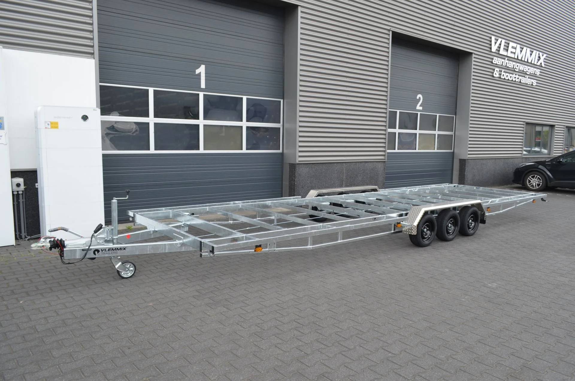 TH840 low model 3 x axle 1800kg